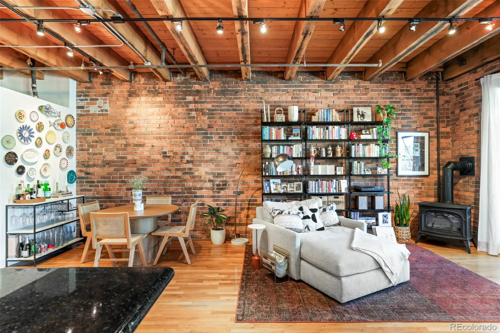 04012026174053 1600 11