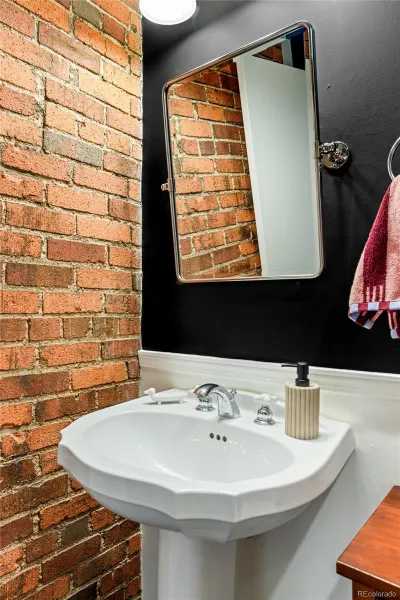 04012026174053 800 17