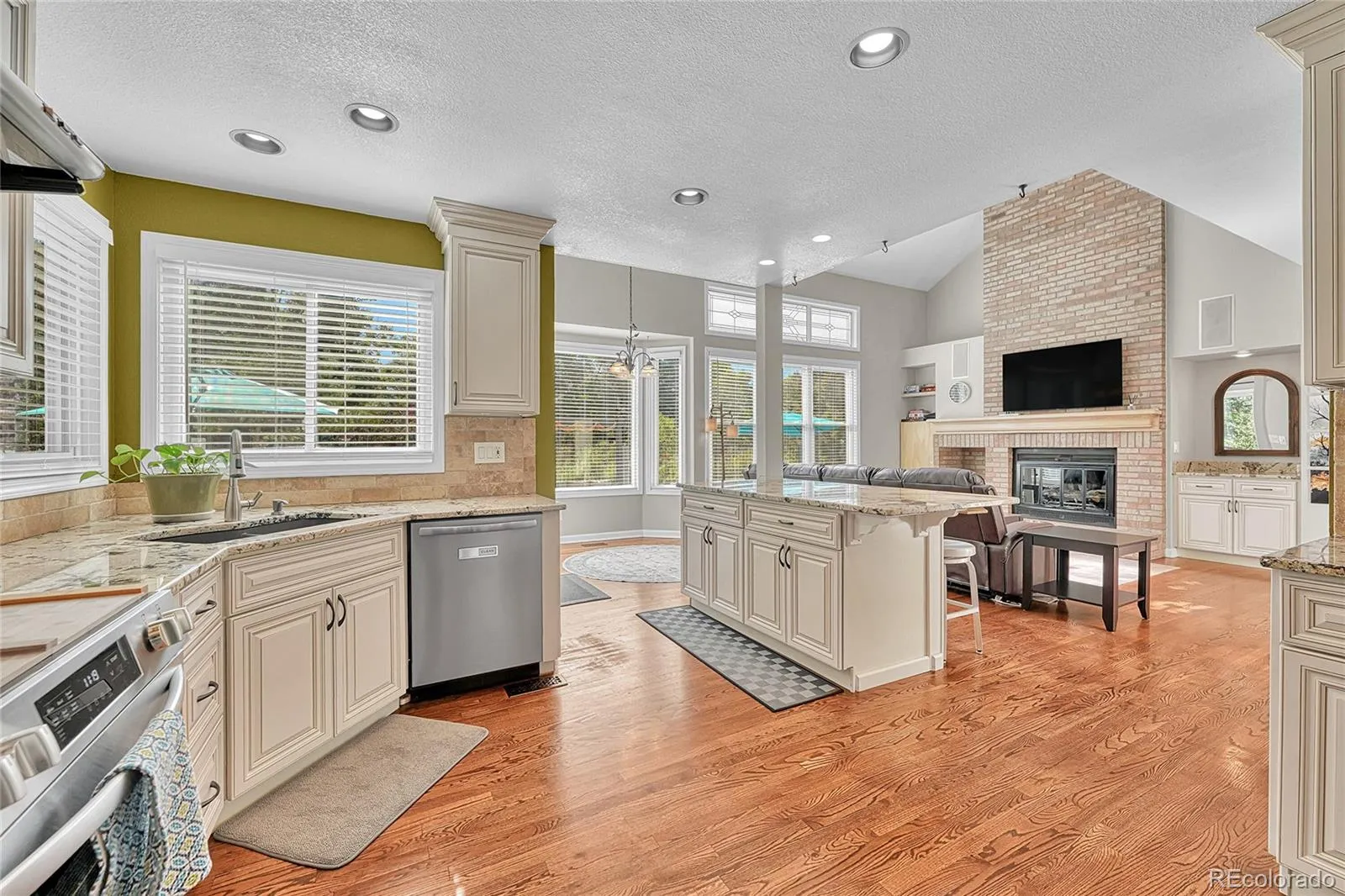 6722 Eagle Place Highlands Ranch CO 80130 MLS #REC1804115 05092026031846 1600 3