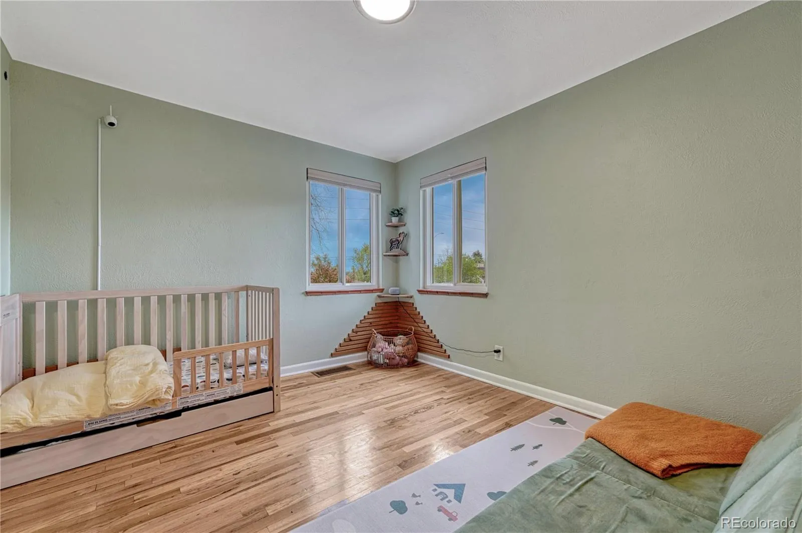 04122026053116 1600 11