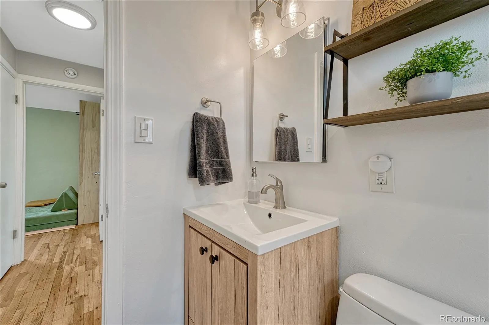 04122026053116 1600 13