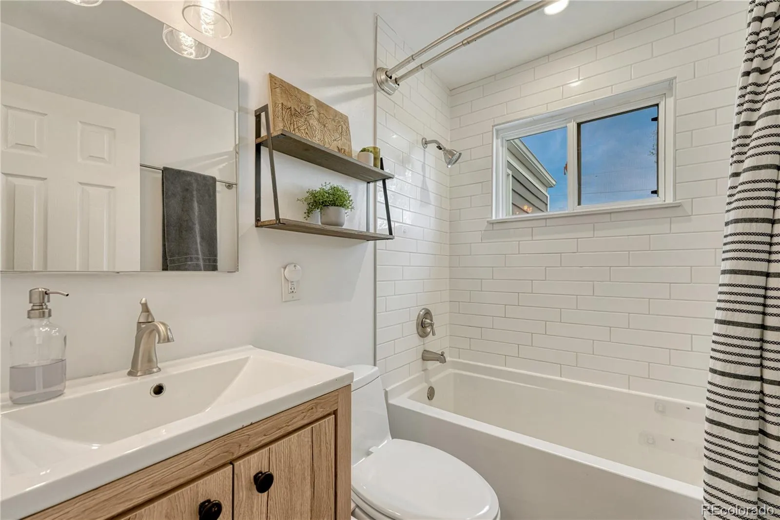 04122026053116 1600 14