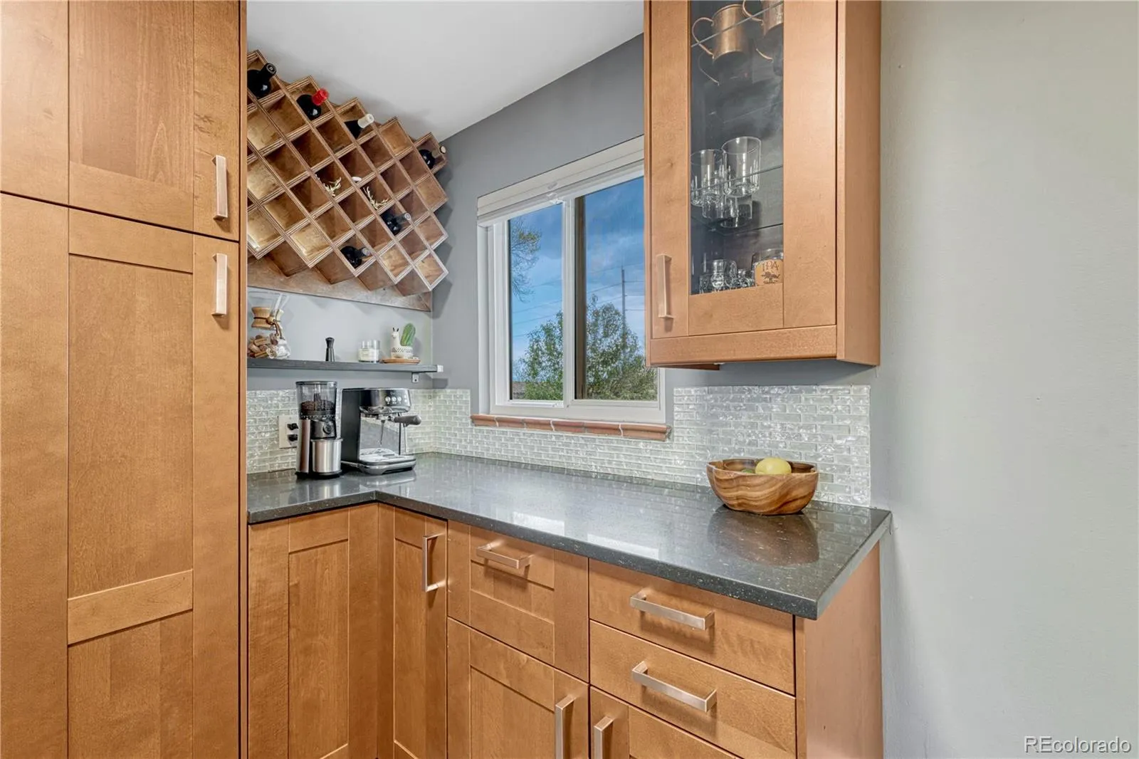 04122026053116 1600 24