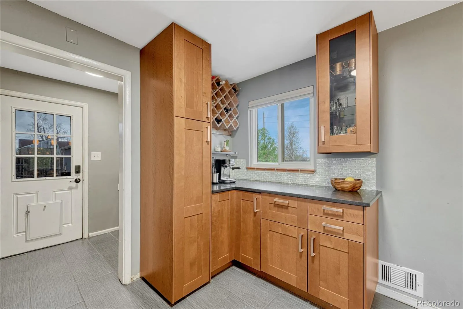 04122026053116 1600 25