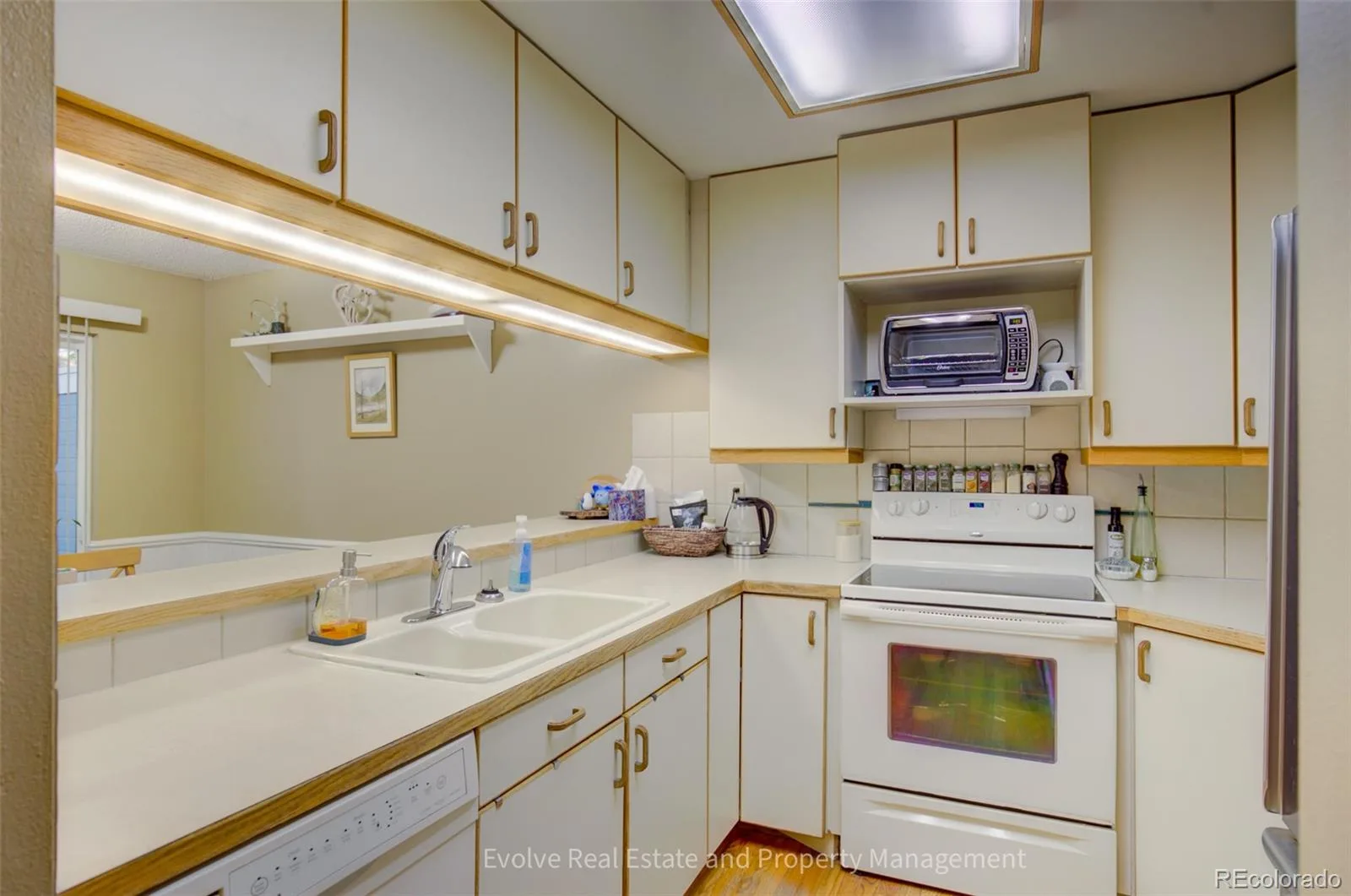 14196 E Radcliff Circle Aurora CO 80015 | MLS #REC1805936 07092026023829 1600 15