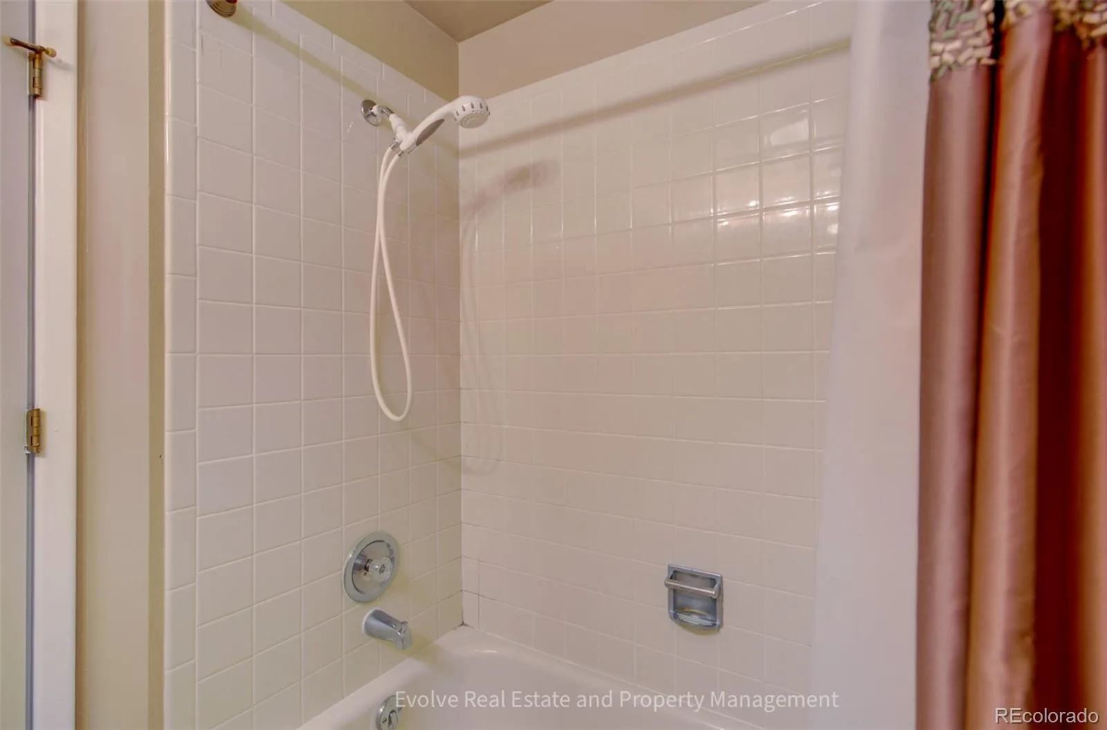 14196 E Radcliff Circle Aurora CO 80015 | MLS #REC1805936 07092026023829 1600 22