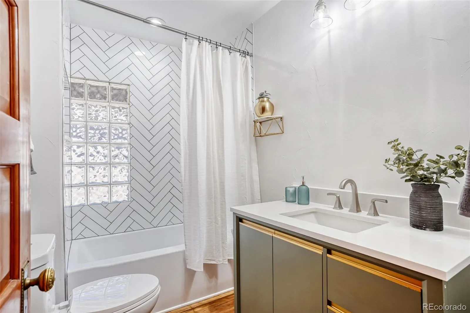 03252026020652 1600 19