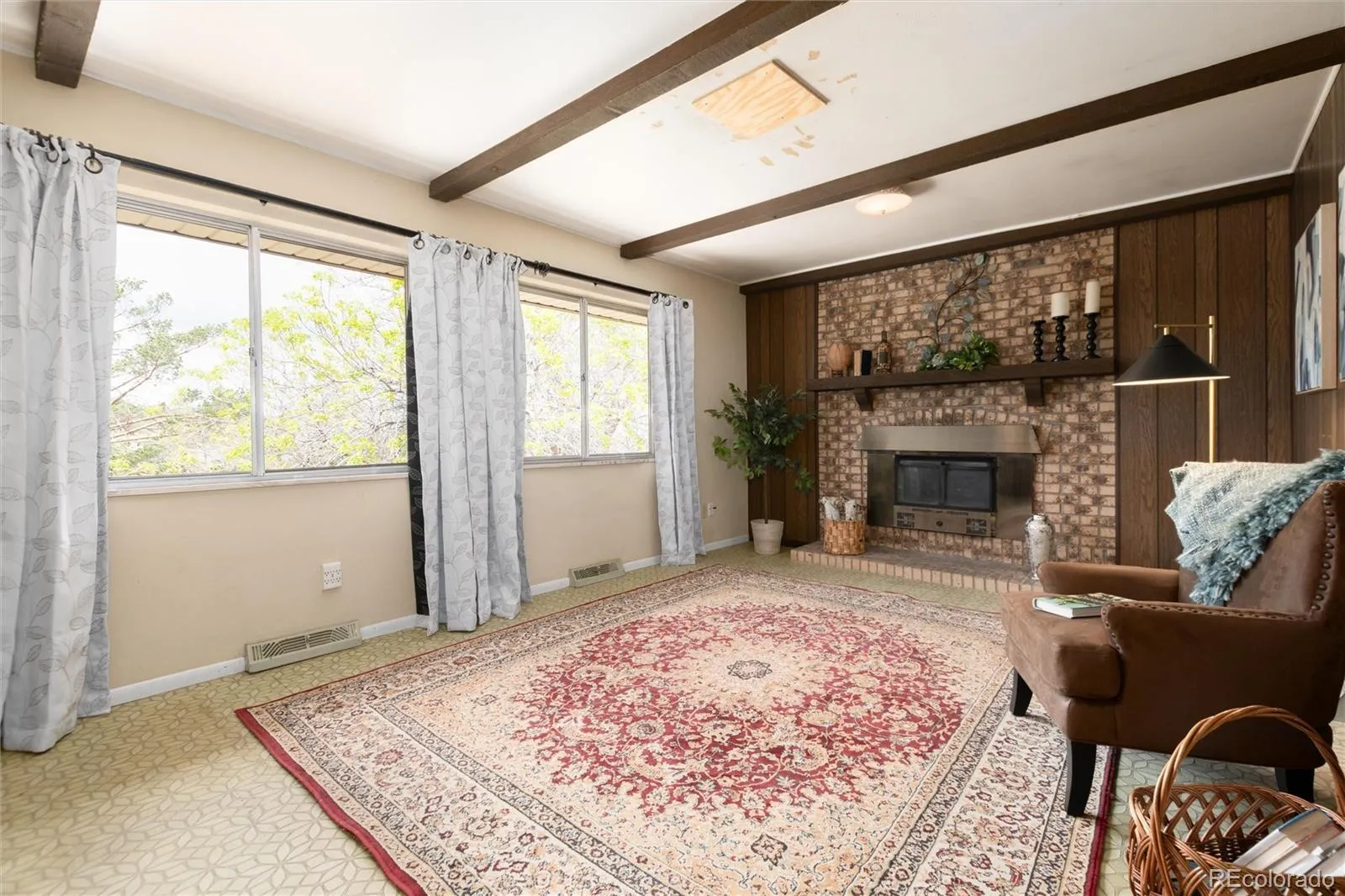 04112026055107 1600 7