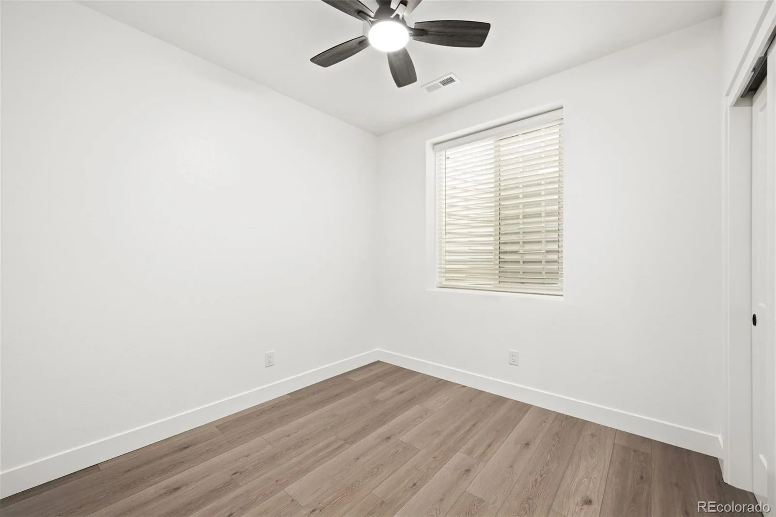 360 W Stanford Avenue Englewood CO 80110 MLS #REC1809387 05292026184144 1600 17