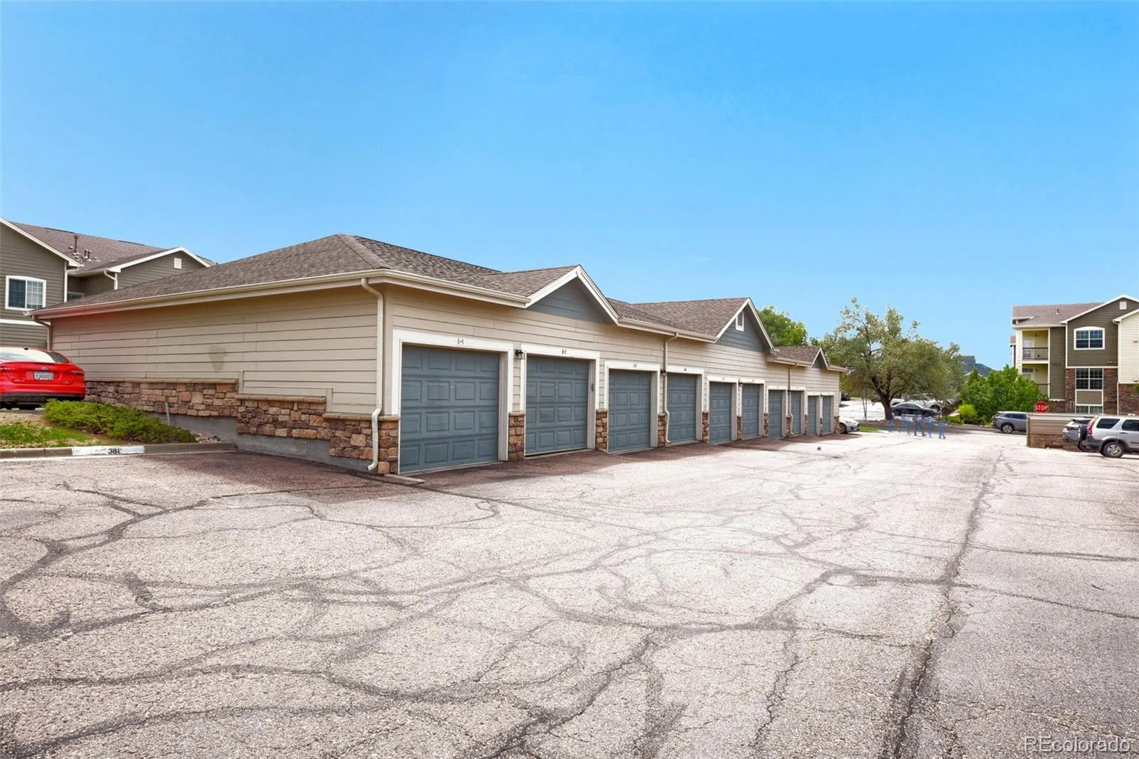 431 Black Feather Loop #820 Castle Rock CO 80104 | MLS #REC1810887 08272026020550 1600 24