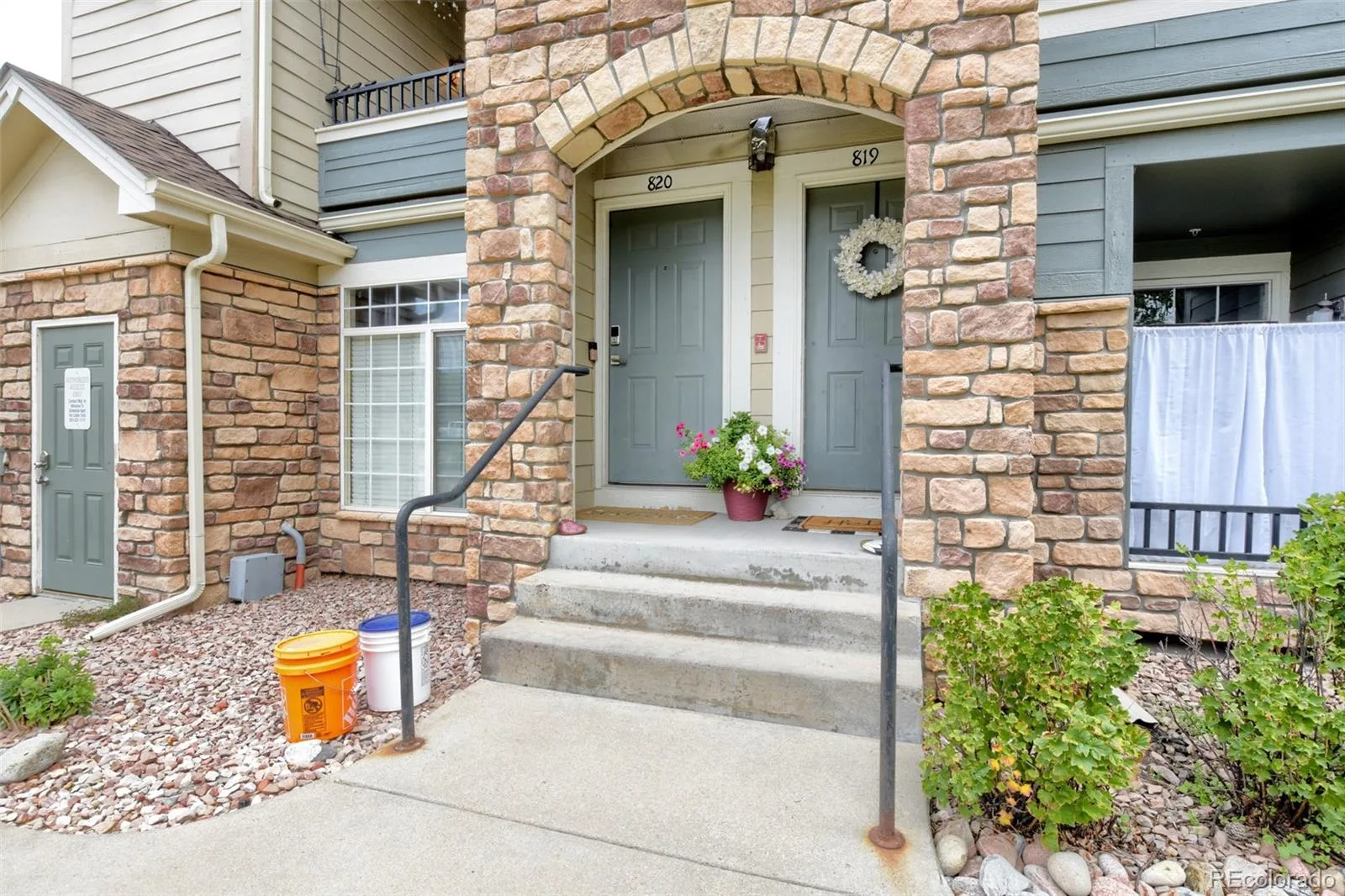 431 Black Feather Loop #820 Castle Rock CO 80104 | MLS #REC1810887 08272026020550 1600 27