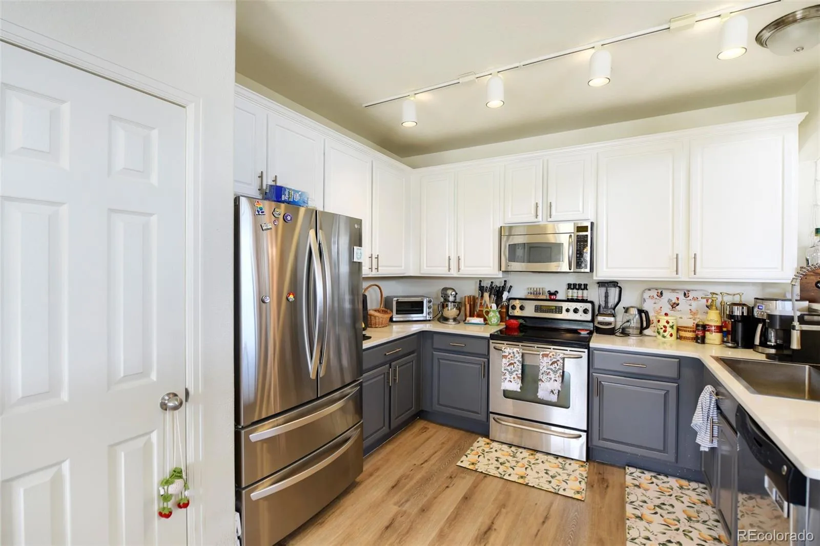 431 Black Feather Loop #820 Castle Rock CO 80104 | MLS #REC1810887 08272026020550 1600 5