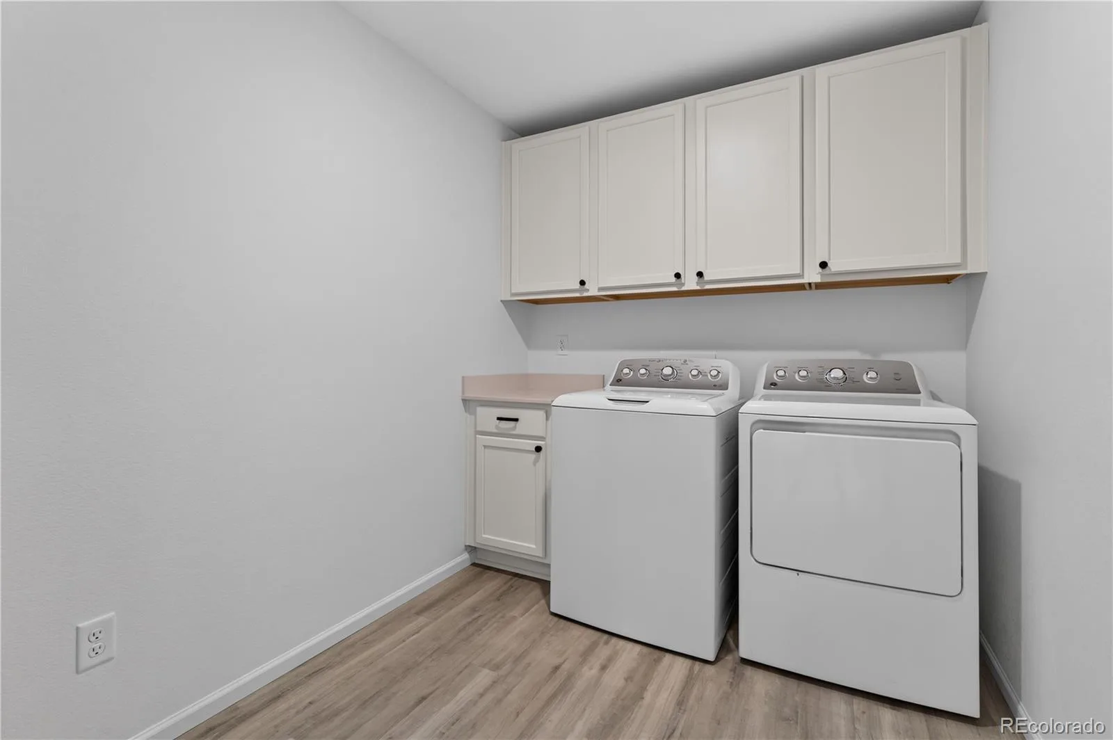 27536 E Byers Place Aurora CO 80018 | MLS #REC1814107 07102026152839 1600 25