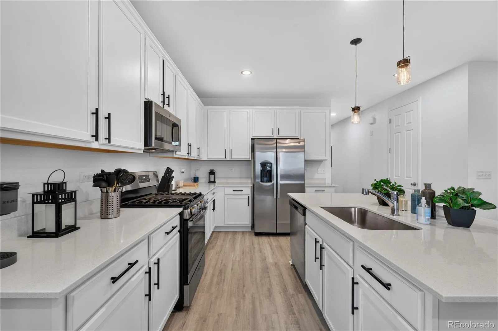 27536 E Byers Place Aurora CO 80018 | MLS #REC1814107 07102026152839 1600 7