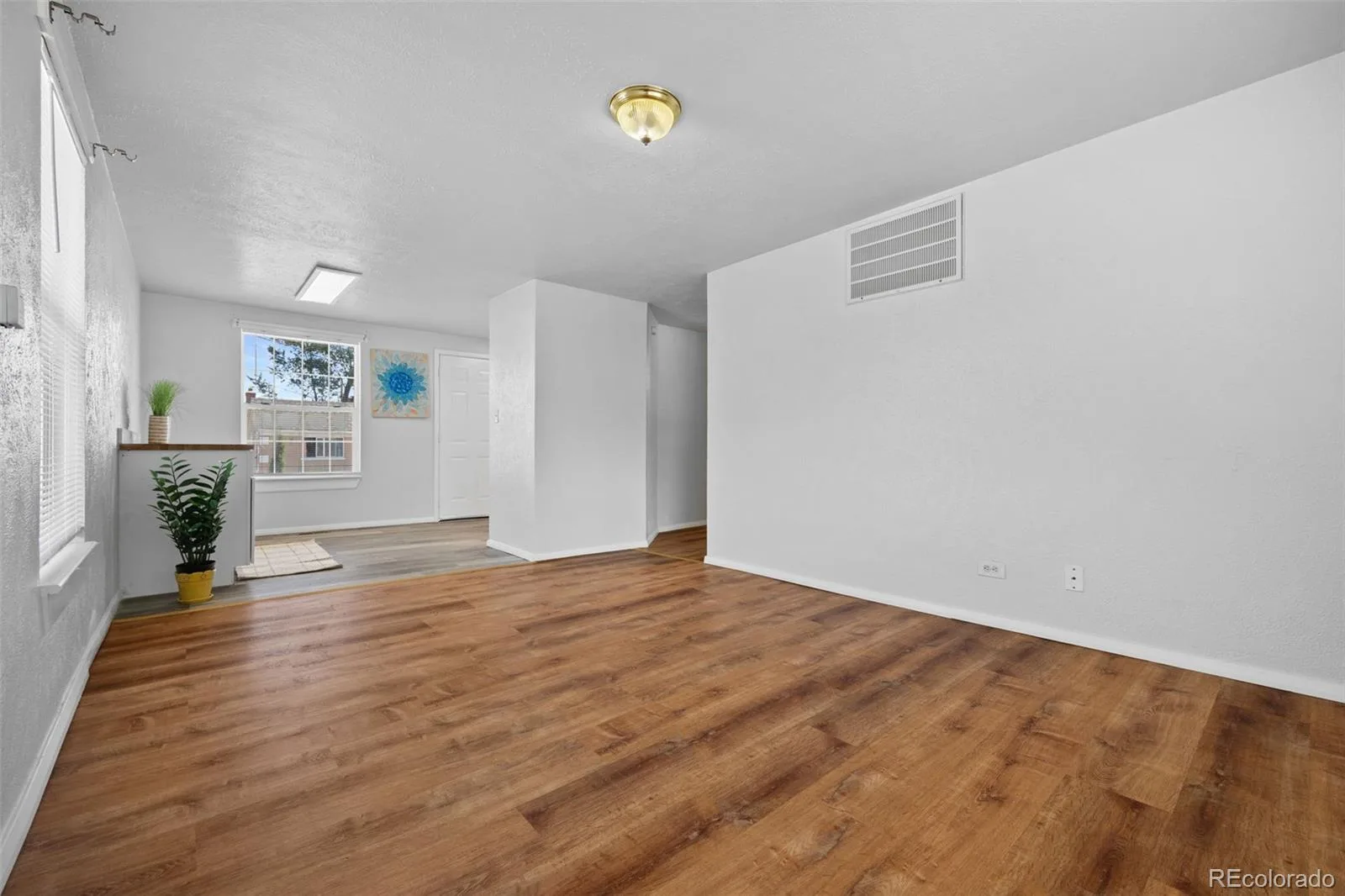 7376-7382 Oneida Drive Commerce City CO 80022 | MLS #REC1814921 06022026062018 1600 24