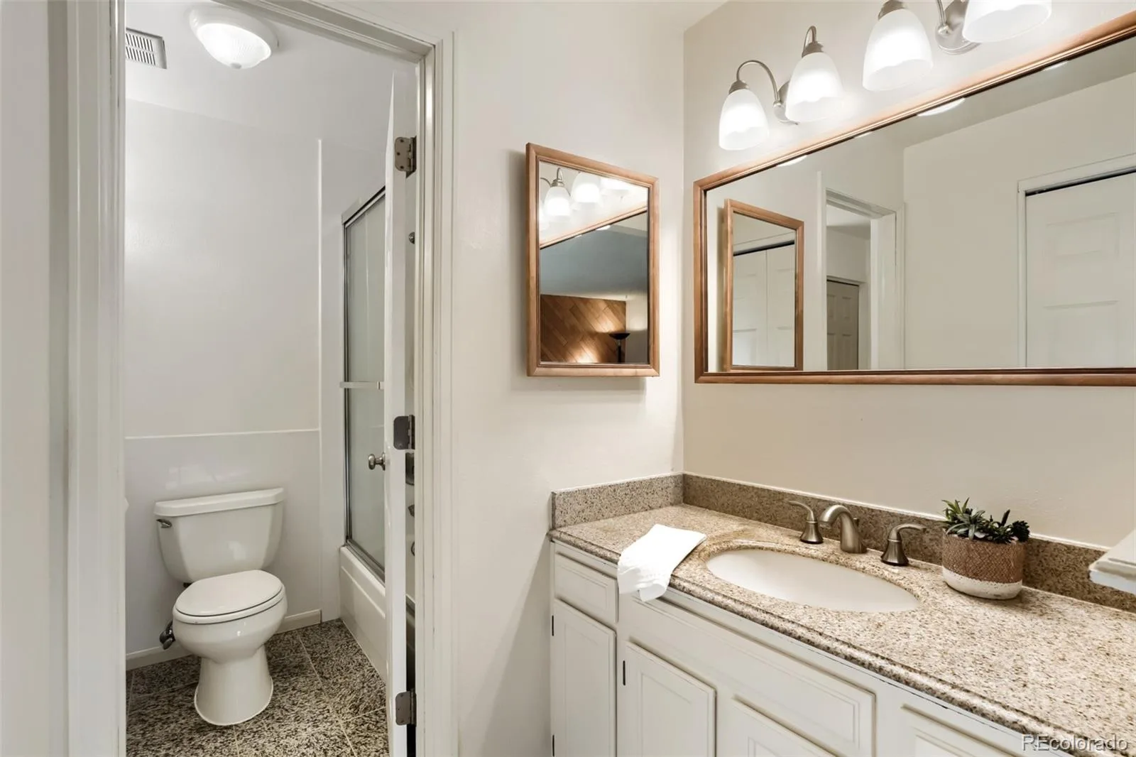 8788 W Glasgow Place Littleton CO 80128 | MLS #REC1814958 07092026025409 1600 16