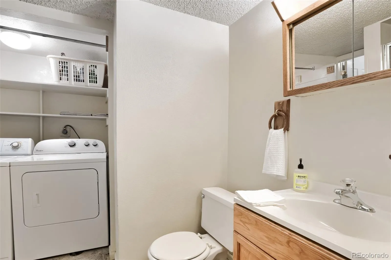 8788 W Glasgow Place Littleton CO 80128 | MLS #REC1814958 07092026025409 1600 23