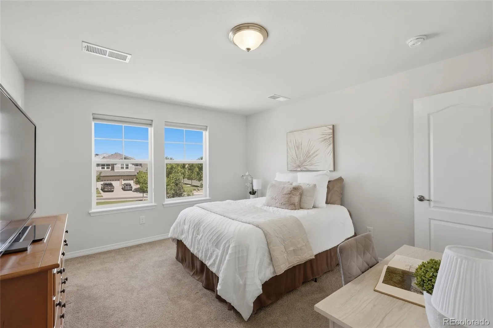 7940 S Blackstone Parkway Aurora CO 80016 MLS #REC1815522 06142026203817 1600 22