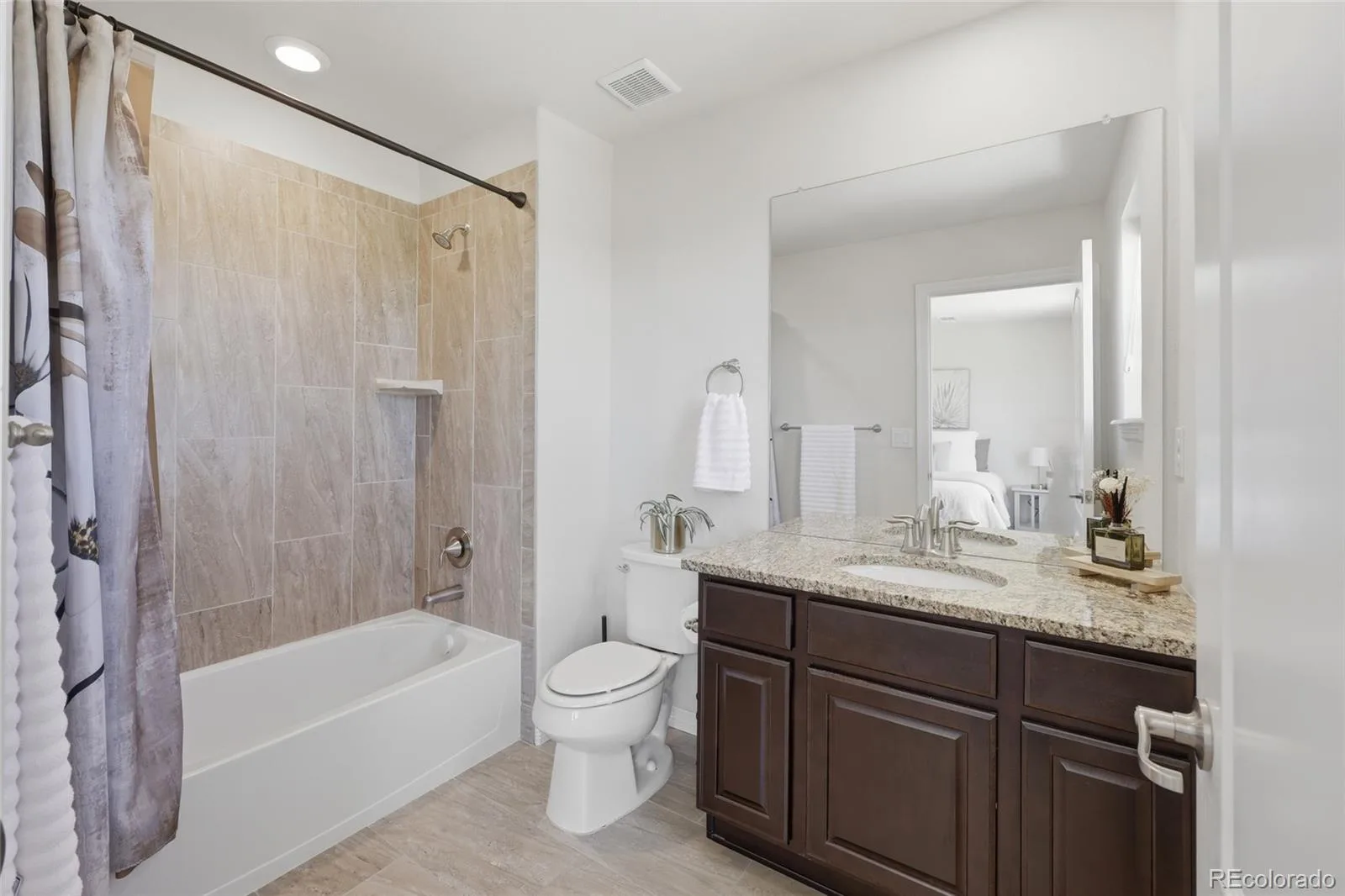 7940 S Blackstone Parkway Aurora CO 80016 MLS #REC1815522 06142026203817 1600 23