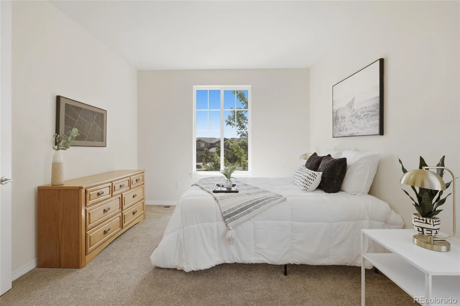 7940 S Blackstone Parkway Aurora CO 80016 MLS #REC1815522 06142026203817 1600 33