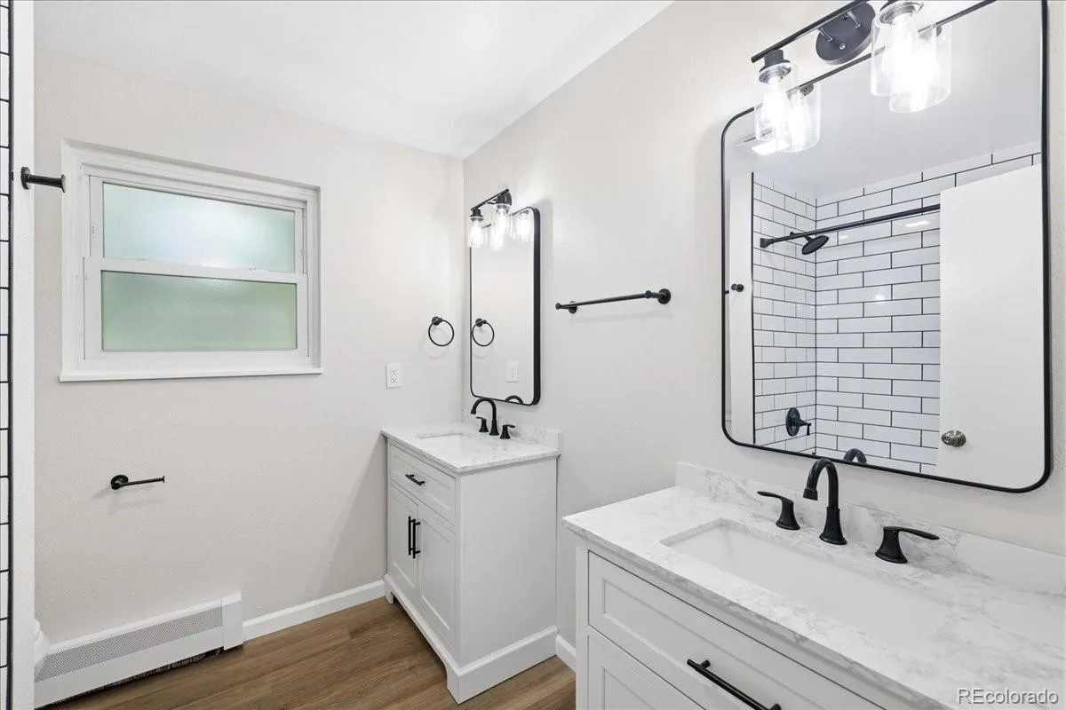 1424 E Fremont N Circle Centennial CO 80122 | MLS #REC1817952 08072026003631 1200 23