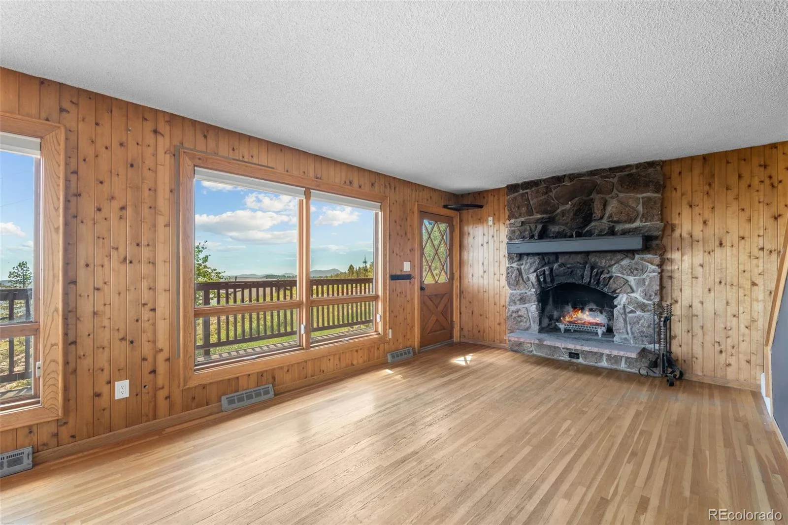 848 Aspen Drive Evergreen CO 80439 | MLS #REC1822630 06172026212329 1600 2