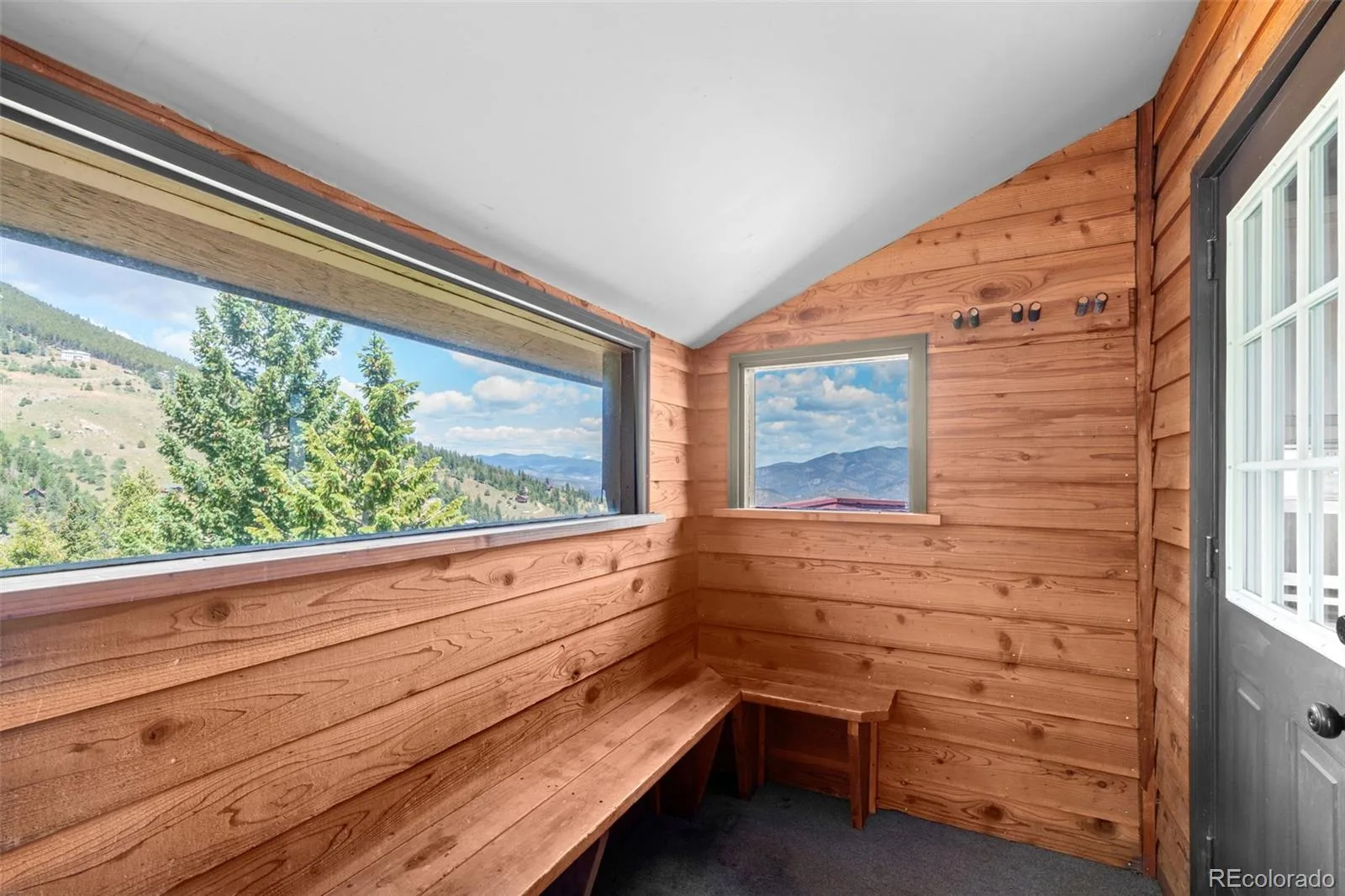 848 Aspen Drive Evergreen CO 80439 | MLS #REC1822630 06172026212329 1600 21