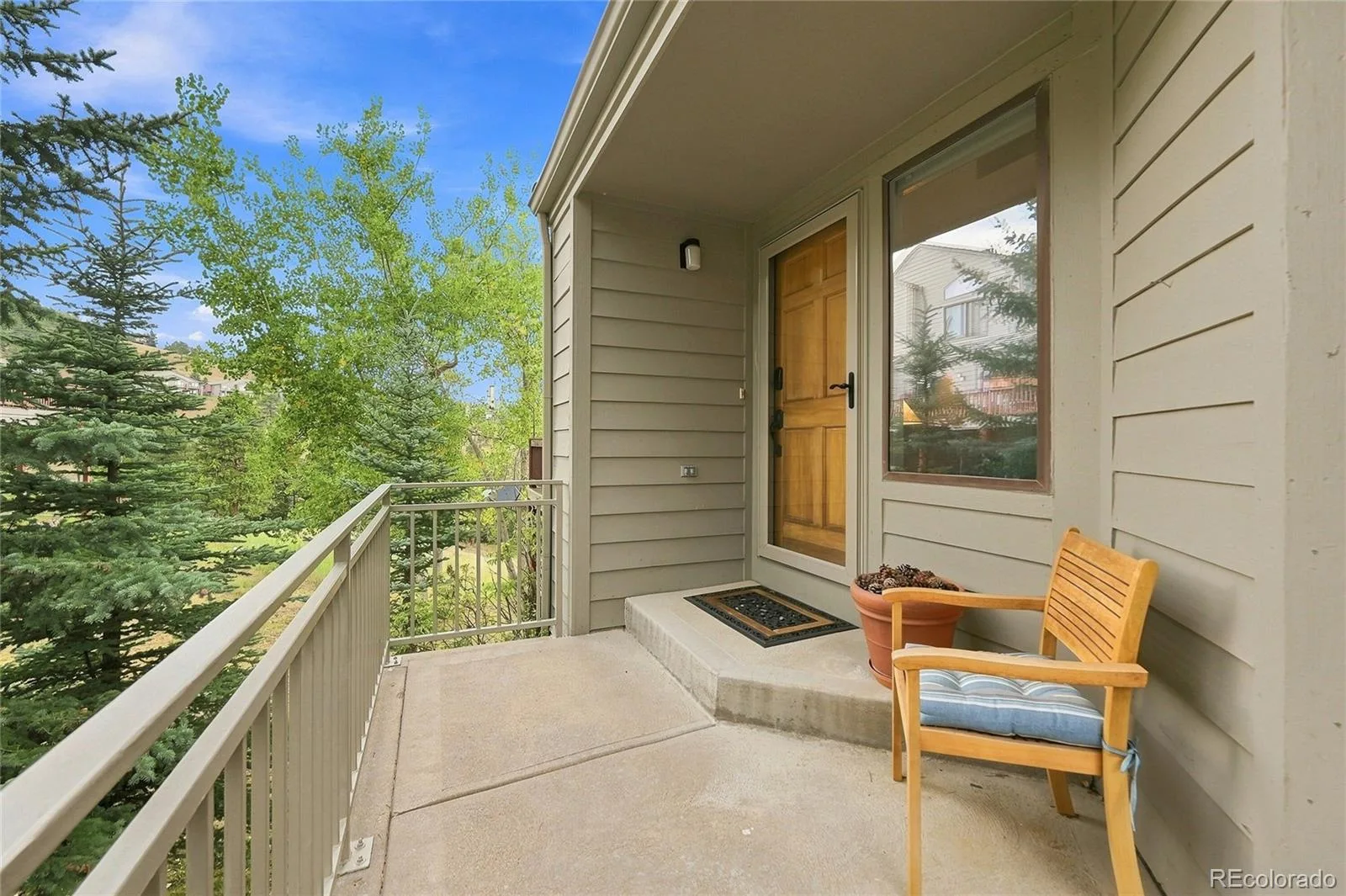 786 Chimney Creek Drive #B Golden CO 80401 | MLS #REC1825265 08282026193727 1600 4