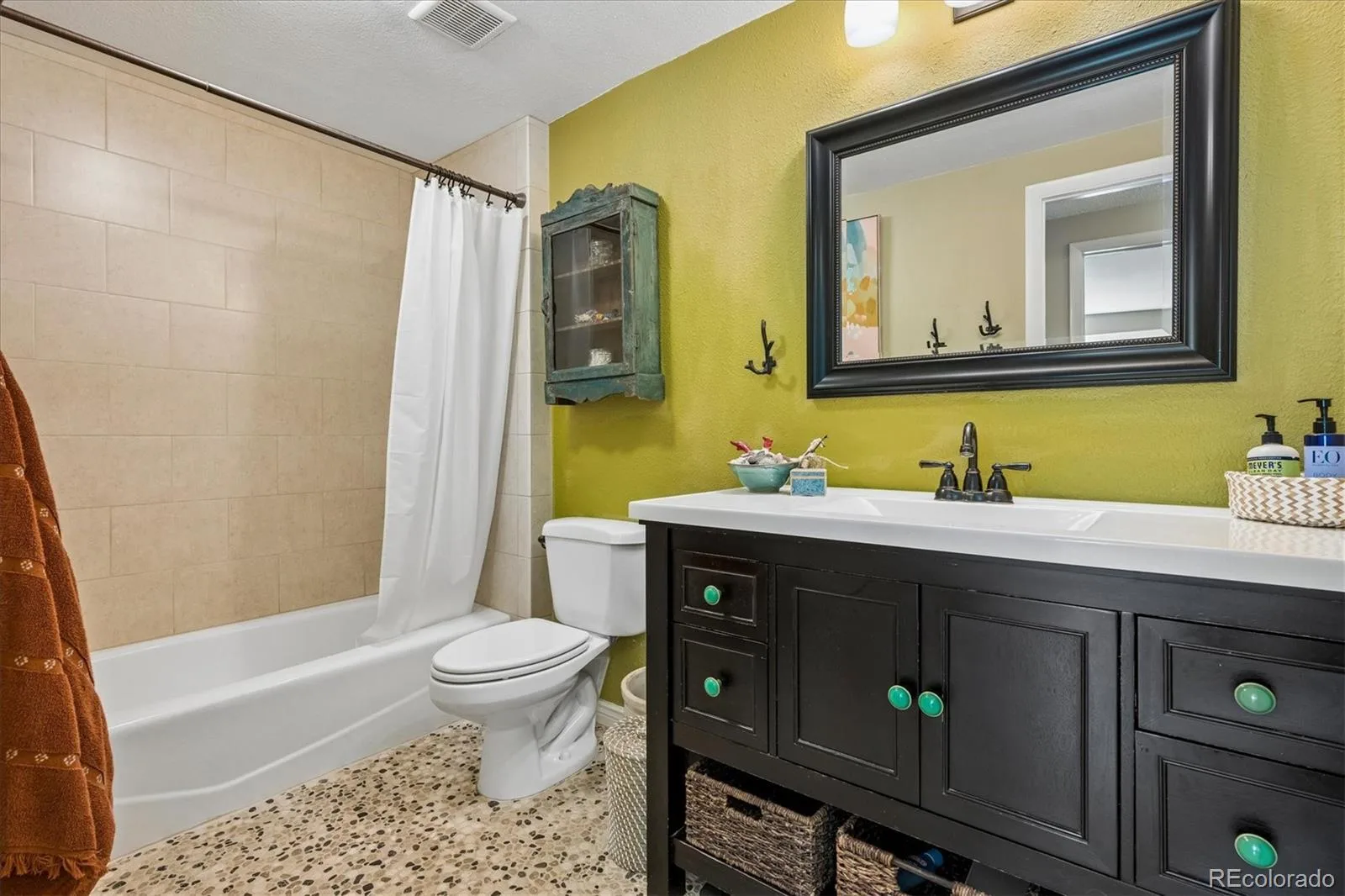 2680 E Easter Avenue Centennial CO 80122 | MLS #REC1825986 08312026233502 1600 20