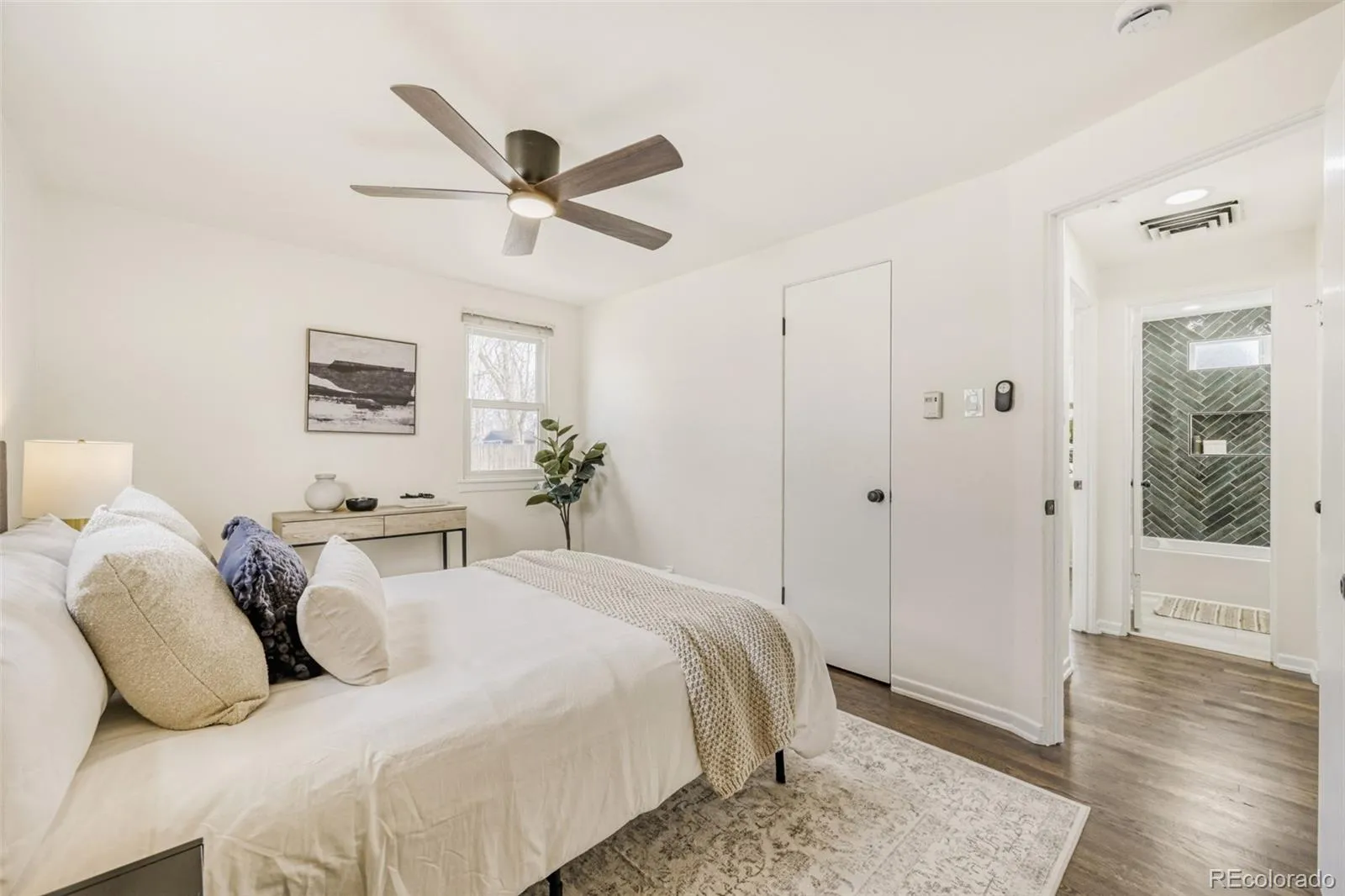 04082026230647 1600 12