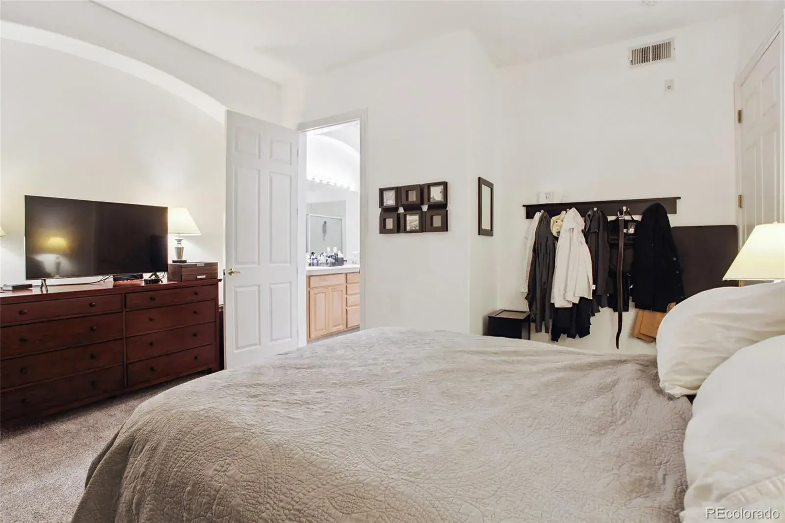 01182026005048 1600 12