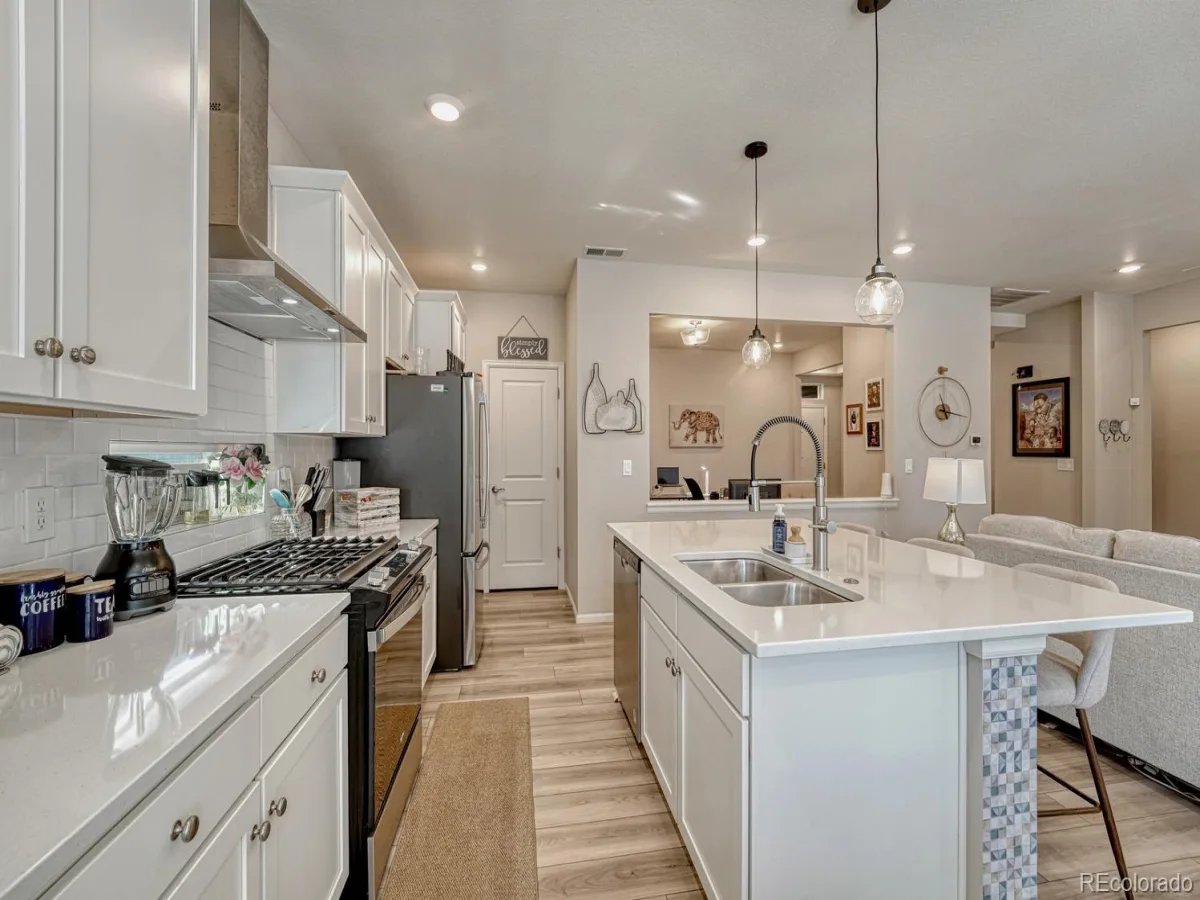 5122 N Quemoy Court Aurora CO 80019 | MLS #REC1832823 10102026150121 1200 11