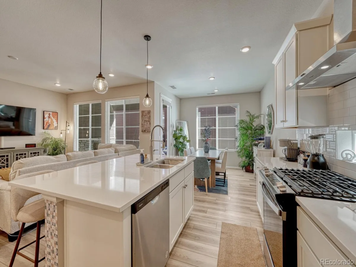 5122 N Quemoy Court Aurora CO 80019 | MLS #REC1832823 10102026150121 1200 12