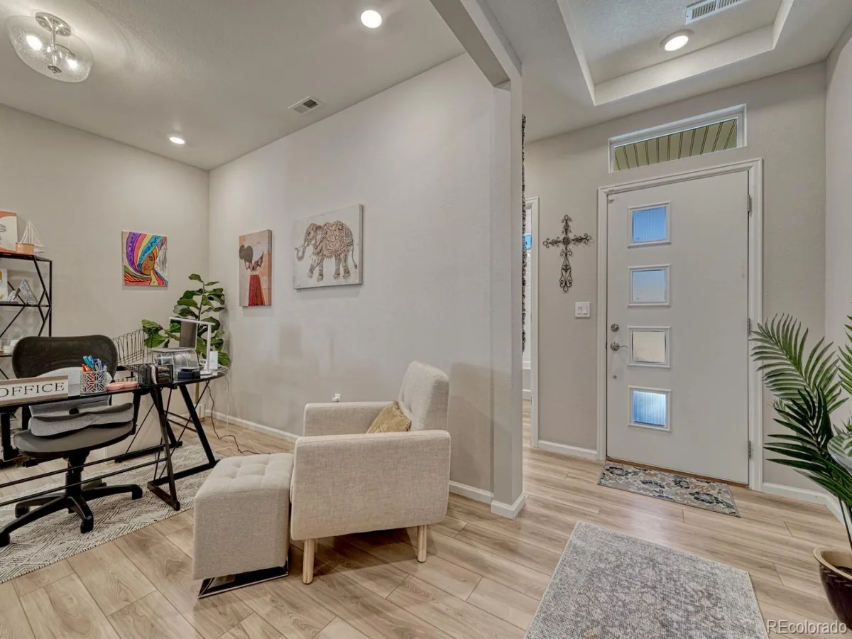 5122 N Quemoy Court Aurora CO 80019 | MLS #REC1832823 10102026150121 1200 16