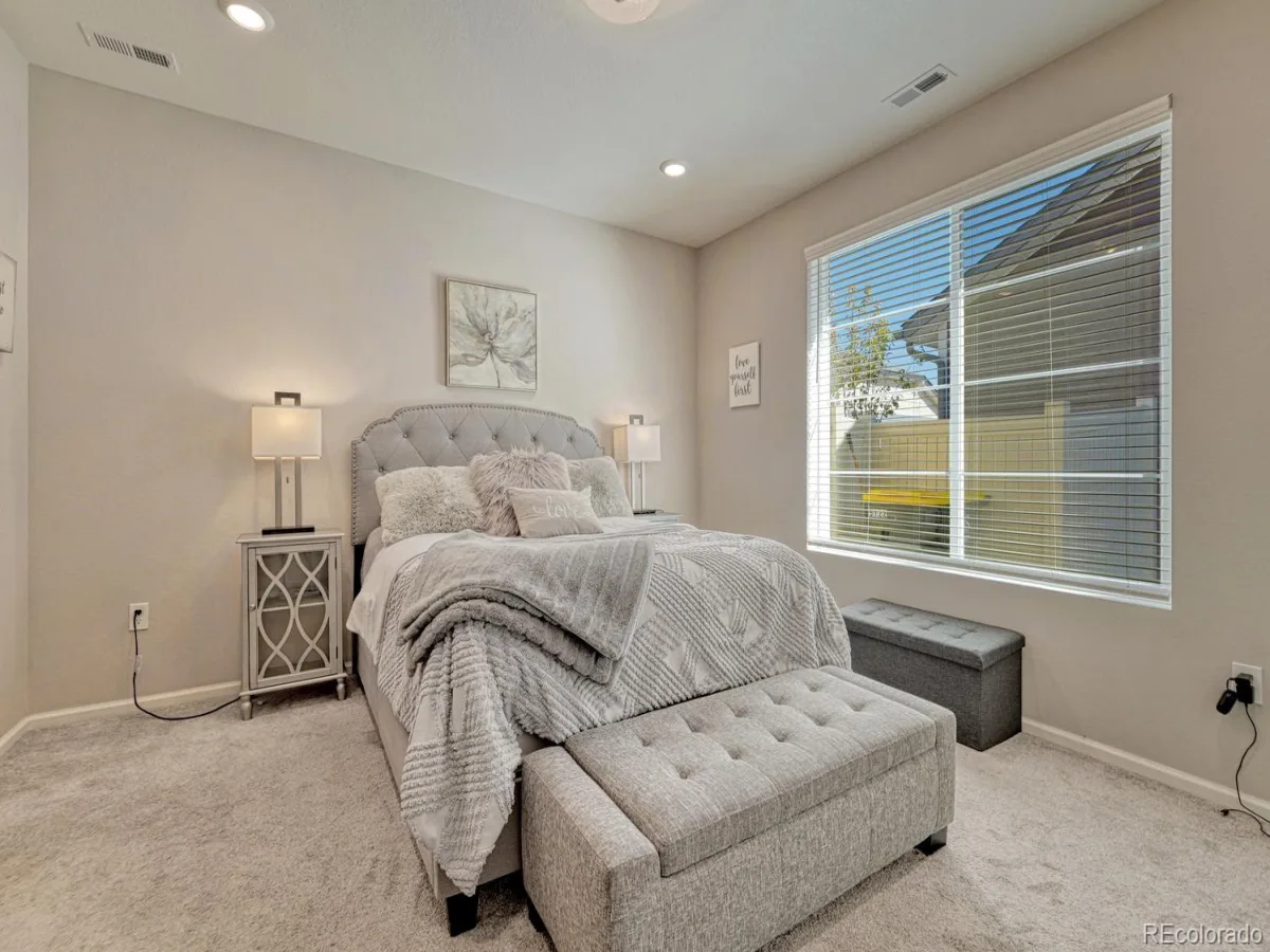 5122 N Quemoy Court Aurora CO 80019 | MLS #REC1832823 10102026150121 1200 21