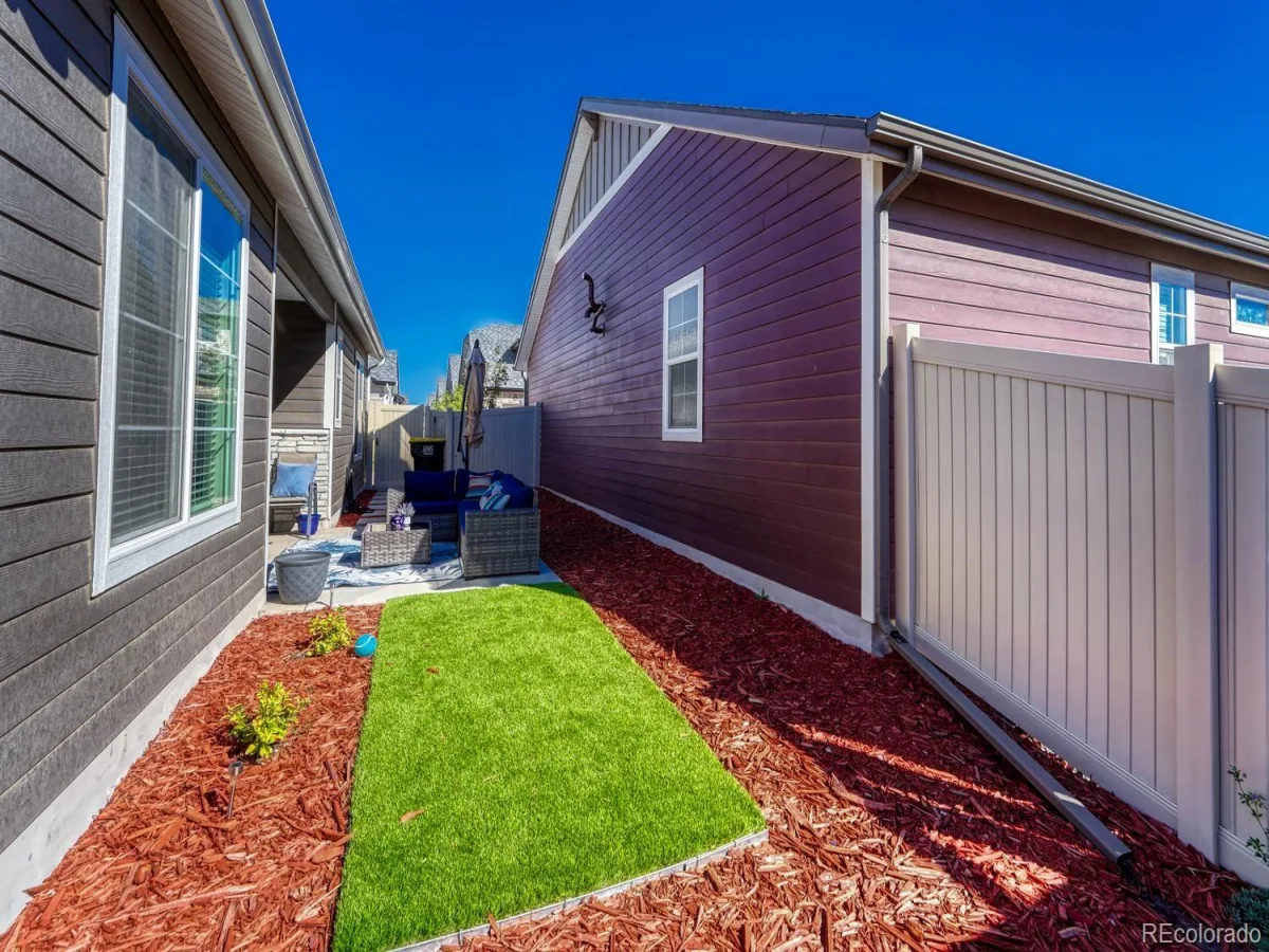 5122 N Quemoy Court Aurora CO 80019 | MLS #REC1832823 10102026150121 1200 27