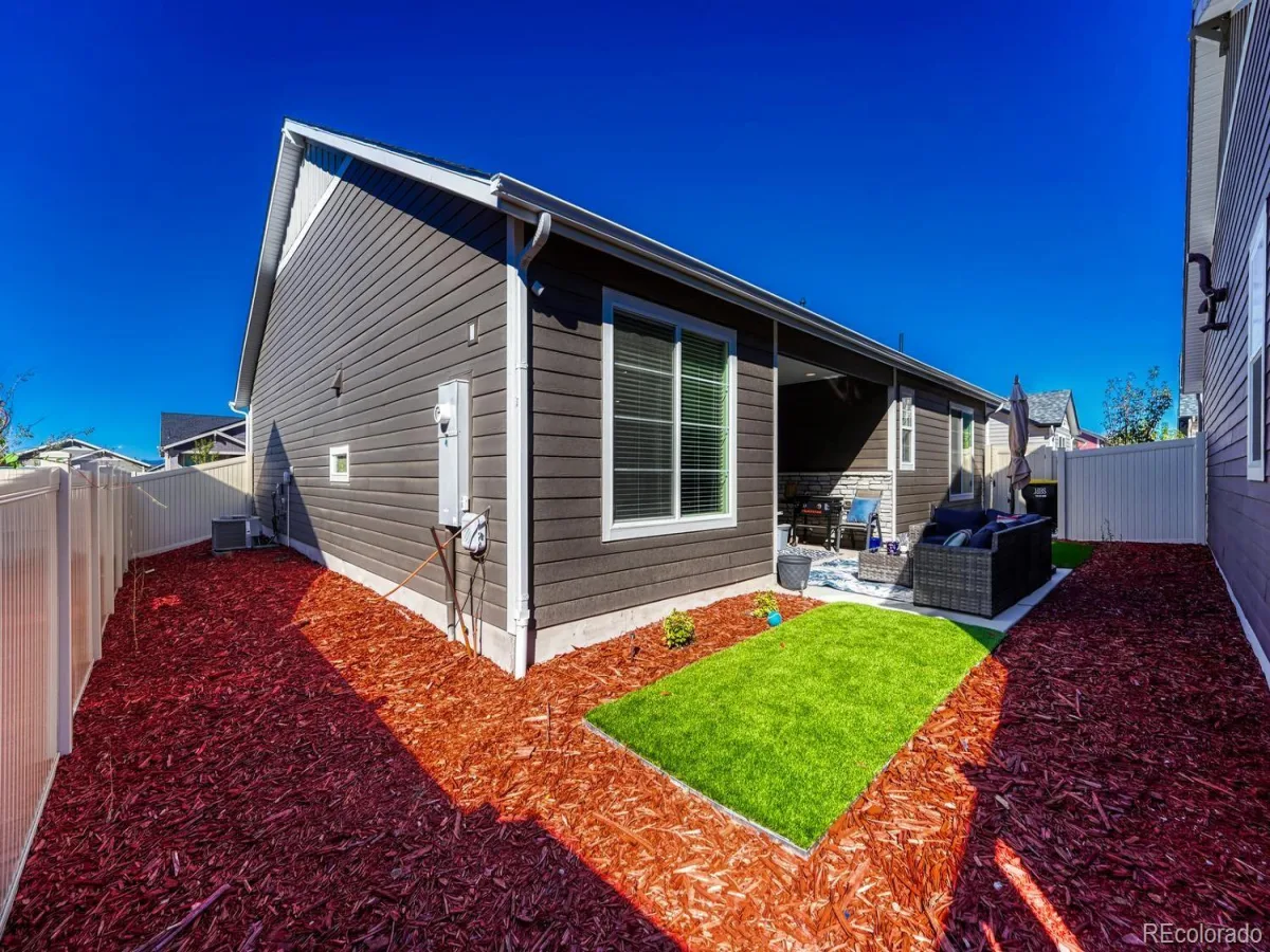 5122 N Quemoy Court Aurora CO 80019 | MLS #REC1832823 10102026150121 1200 28