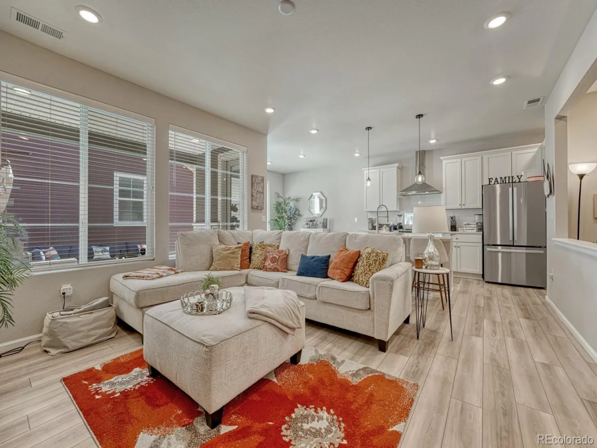 5122 N Quemoy Court Aurora CO 80019 | MLS #REC1832823 10102026150121 1200 4
