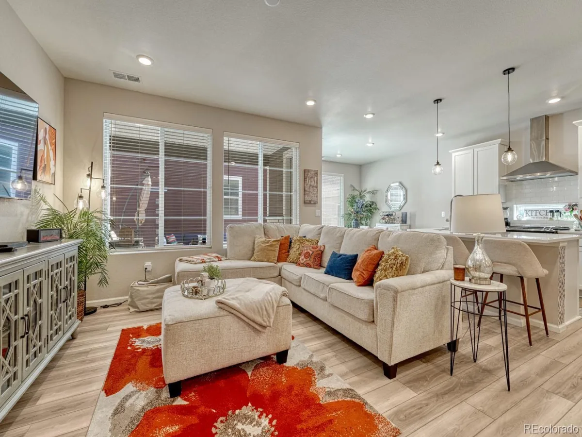 5122 N Quemoy Court Aurora CO 80019 | MLS #REC1832823 10102026150121 1200 5