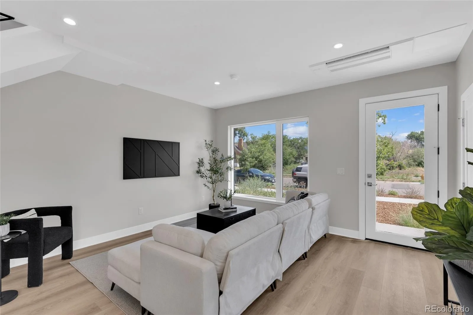 2197 S Cherokee Street Denver CO 80223 | MLS #REC1832972 08252026145547 1600 8
