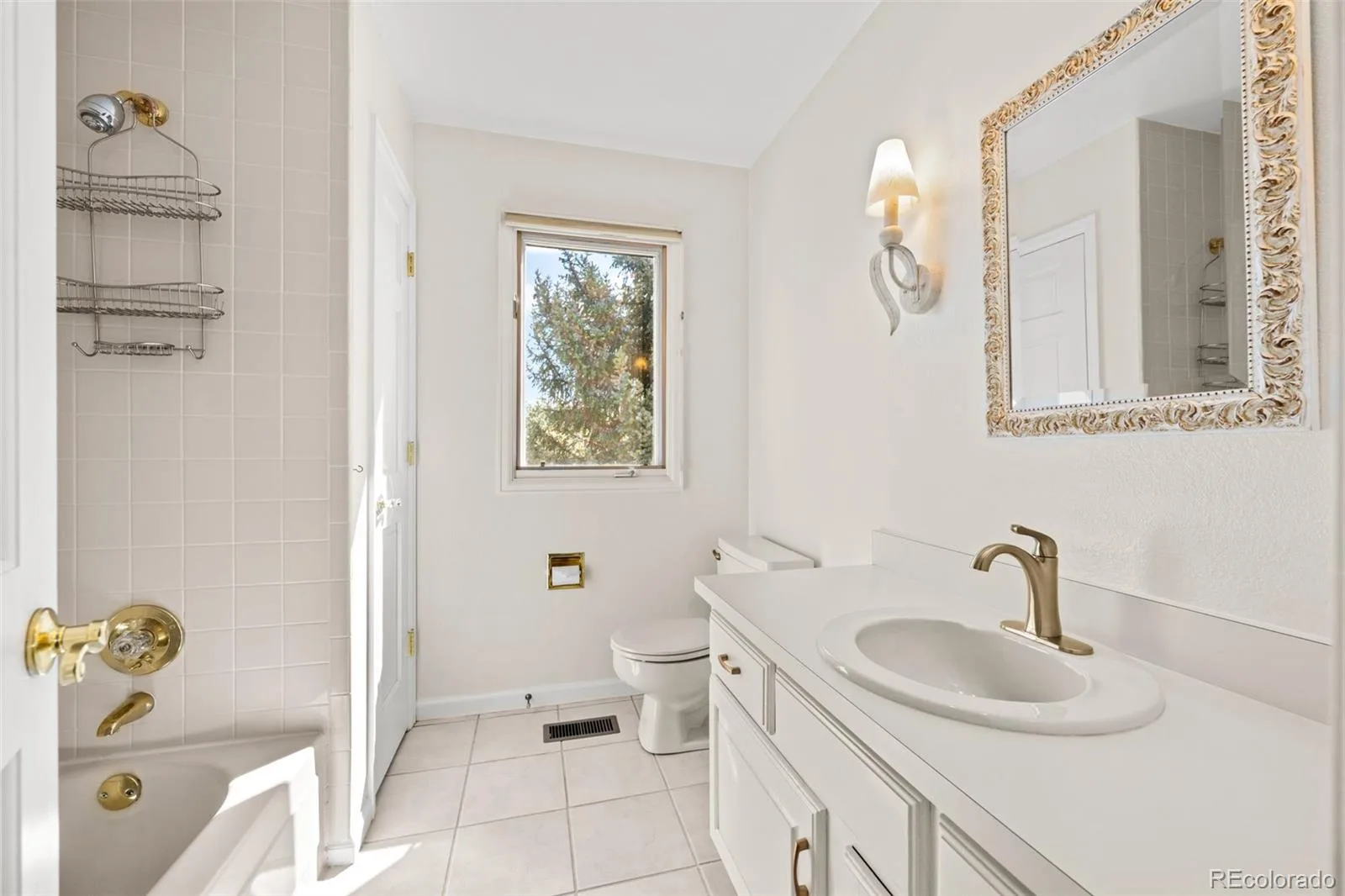 5694 S Laredo Street Centennial CO 80015 | MLS #REC1833830 10092026192409 1600 28