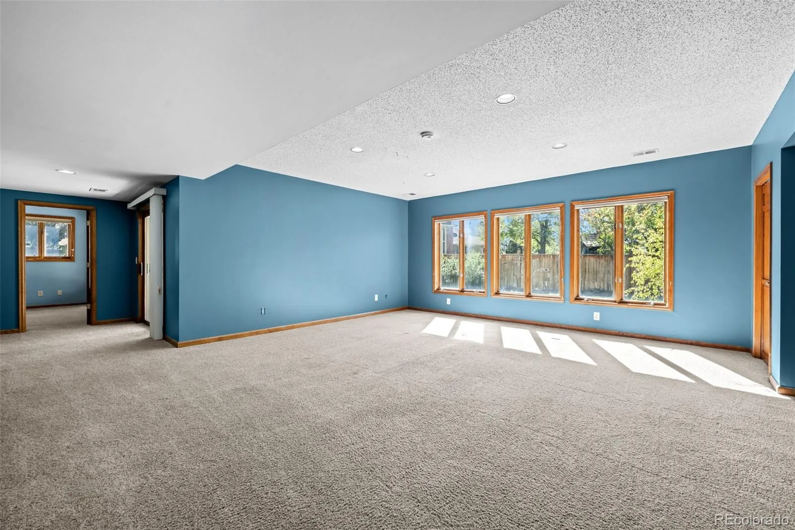 5694 S Laredo Street Centennial CO 80015 | MLS #REC1833830 10092026192409 1600 35
