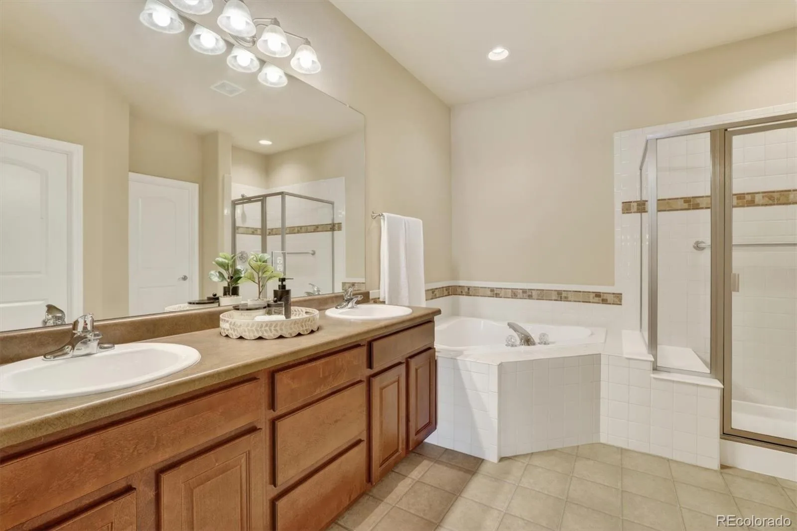 19355 E Stanford Avenue Aurora CO 80015 | MLS #REC1841470 06112026205422 1600 23