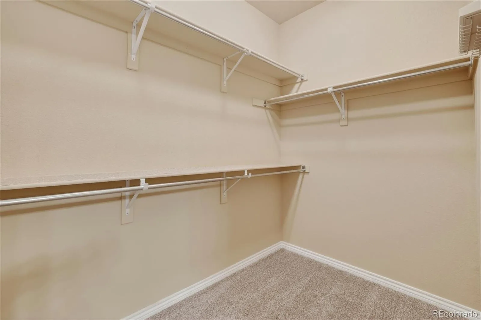 19355 E Stanford Avenue Aurora CO 80015 | MLS #REC1841470 06112026205422 1600 24