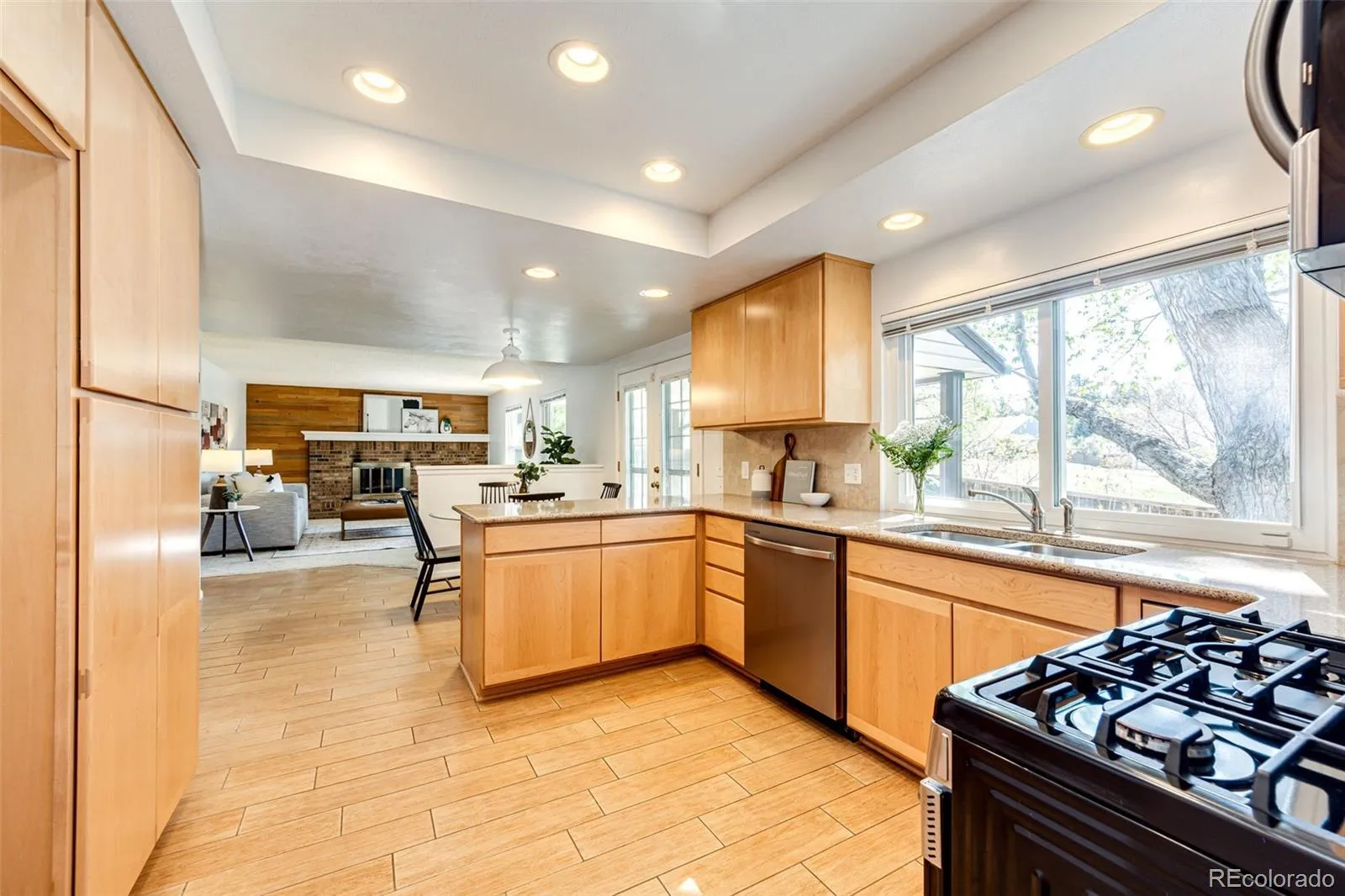 6360 S Jasmine Way Centennial CO 80111 MLS #REC1842153 05152026055320 1600 11