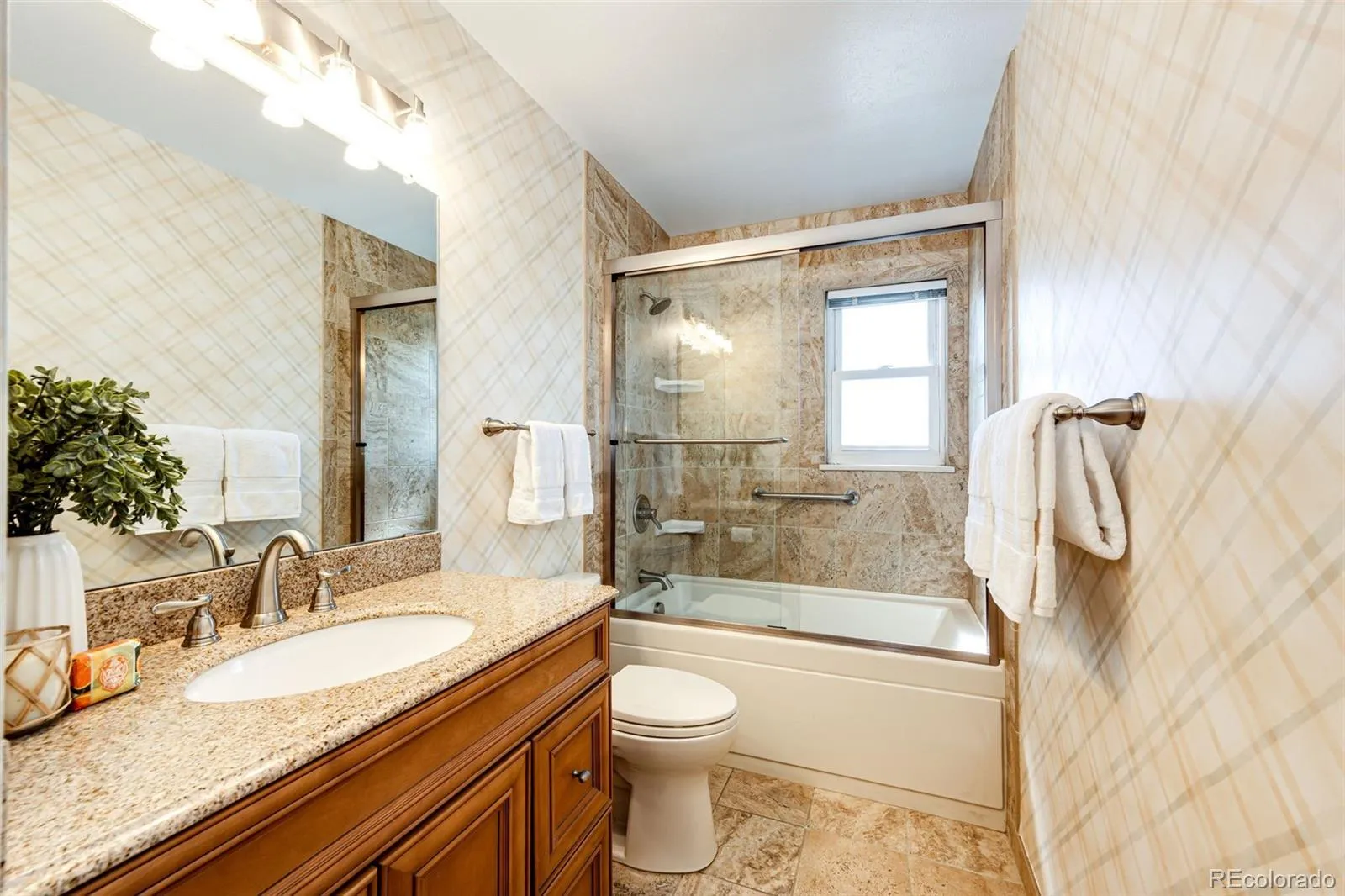 6360 S Jasmine Way Centennial CO 80111 MLS #REC1842153 05152026055320 1600 29