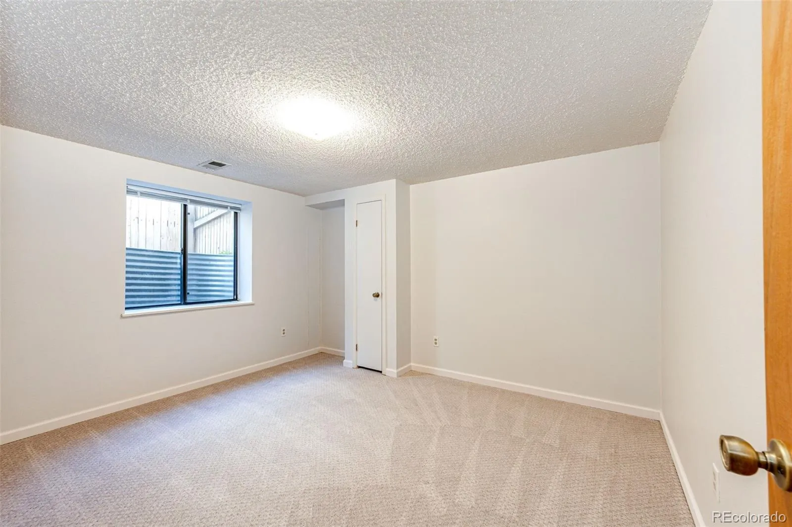 6360 S Jasmine Way Centennial CO 80111 MLS #REC1842153 05152026055320 1600 36