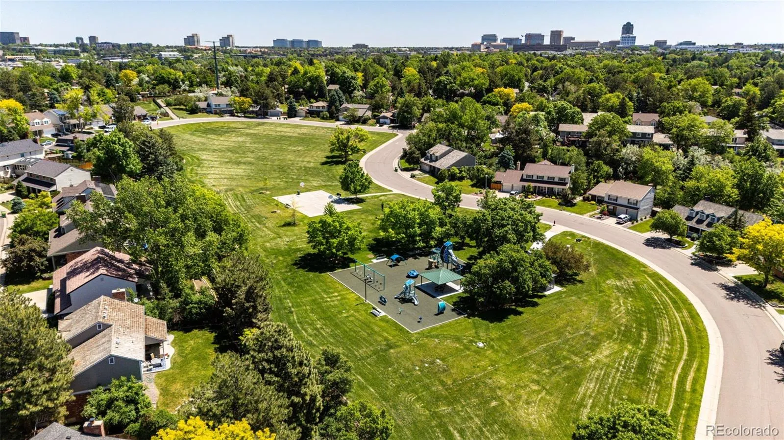 6360 S Jasmine Way Centennial CO 80111 MLS #REC1842153 05152026055320 1600 44