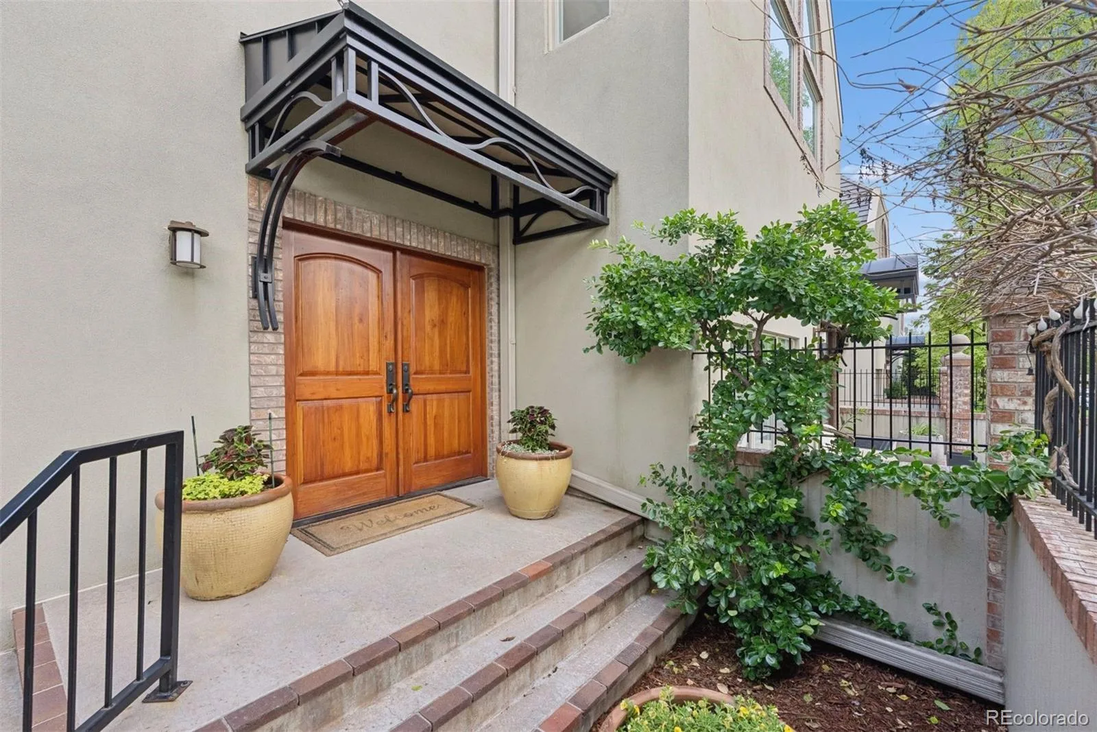 498 Columbine Street #9 Denver CO 80206 MLS #REC1842170 06092026073426 1600 6