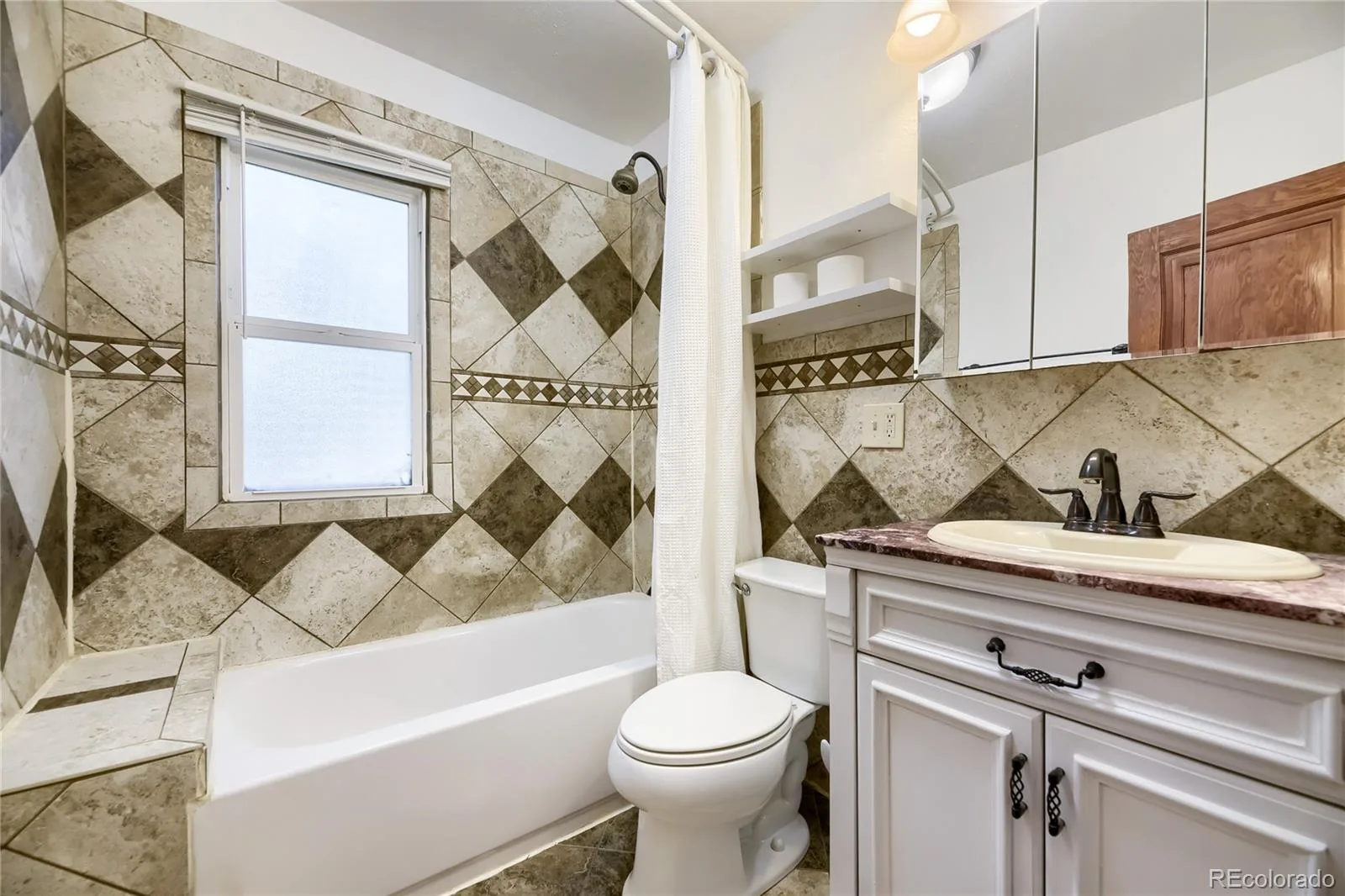 7050 W 5th Avenue Lakewood CO 80226 MLS #REC1842258 06092026160757 1600 12